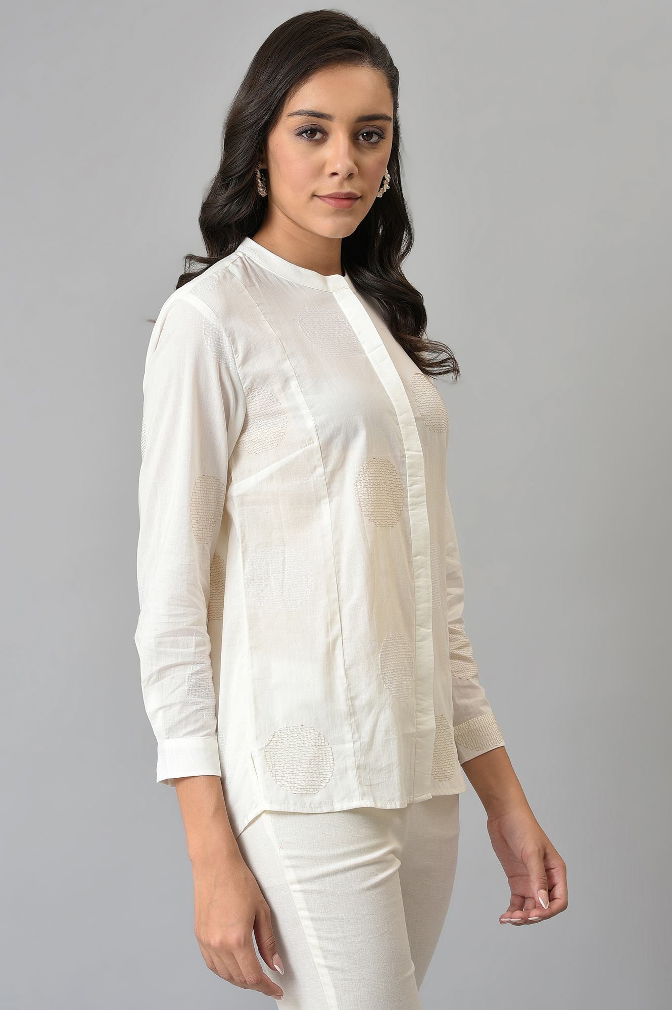 https://cdn.shopify.com/s/files/1/0722/3148/5636/files/22FEW31104-400242_4_e3dabbf6-dca3-4c98-99fa-6cfef7bcf343.jpg?v=1760481278