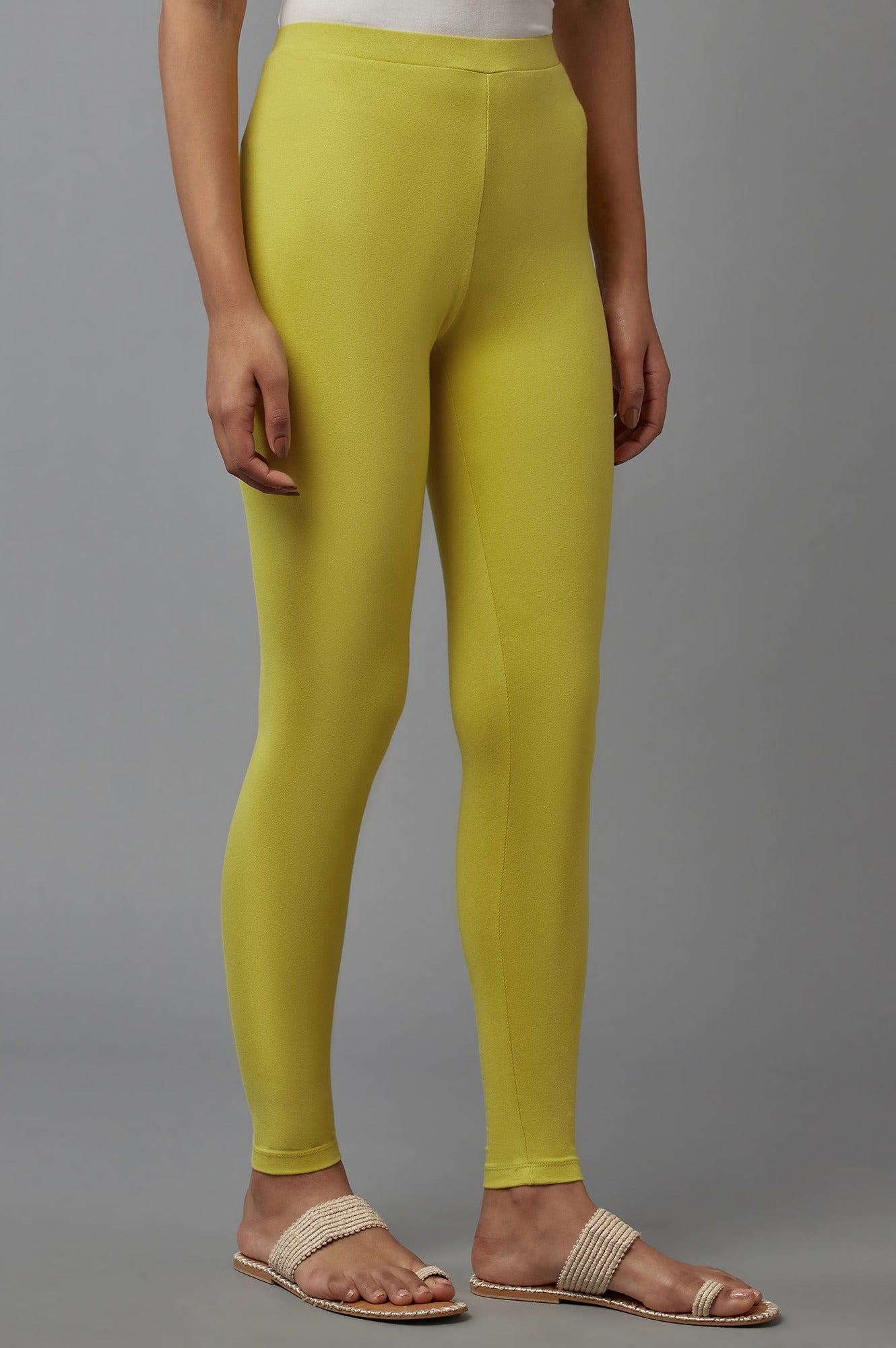 https://cdn.shopify.com/s/files/1/0722/3148/5636/files/22FEW60105-215912_4_5a2f2ba3-bf9f-45f5-8045-32c71df27762.jpg?v=1760478935