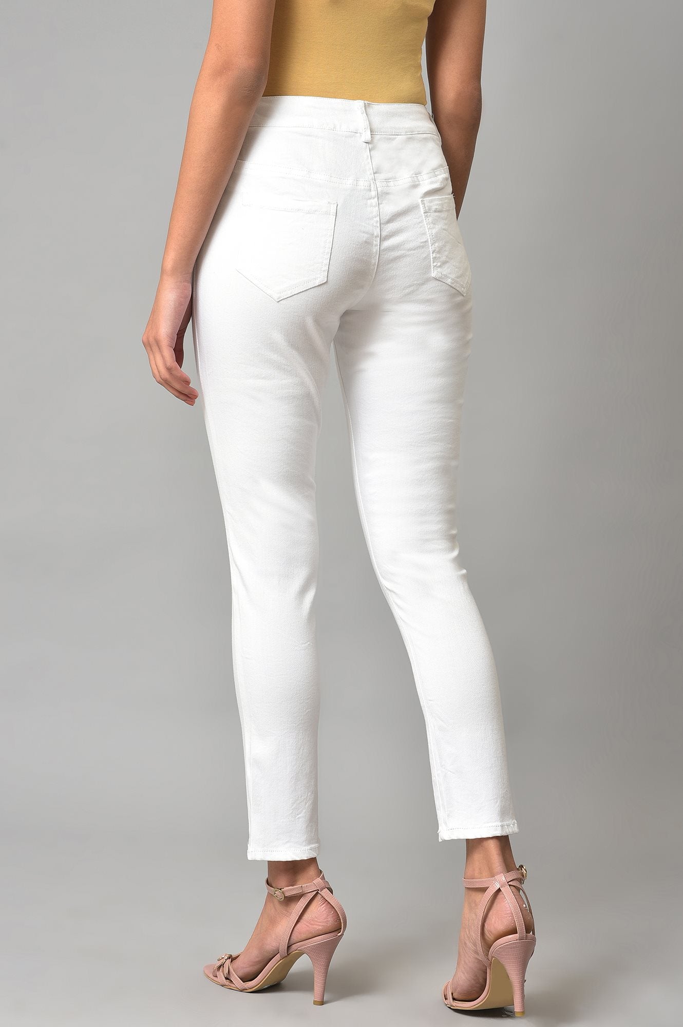 https://cdn.shopify.com/s/files/1/0722/3148/5636/files/22FEW60474-211235W_2_0dc5fe66-760c-4e50-89ee-bdf1fd7e0ed2.jpg?v=1760496853