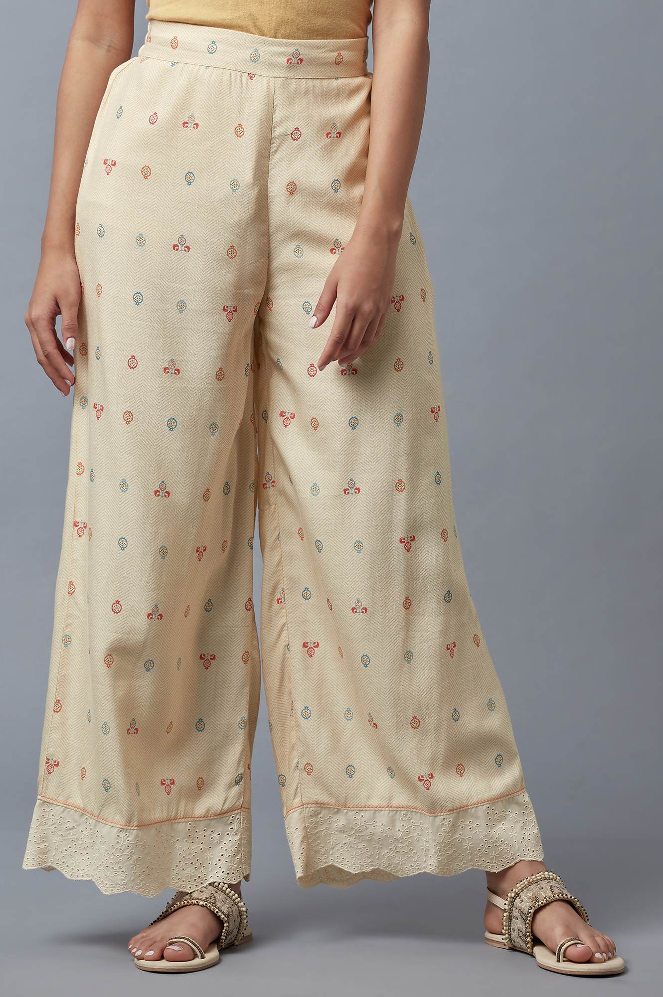 https://cdn.shopify.com/s/files/1/0722/3148/5636/files/22FEW61396-116564_1_9ea283bf-c3e9-4e7a-8ae0-cbef2a25cafe.jpg?v=1760482436