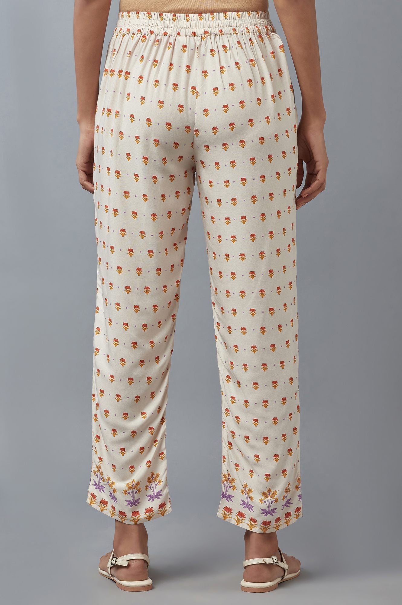 https://cdn.shopify.com/s/files/1/0722/3148/5636/files/22FEW61868-117947_2_6a9fb088-151f-42e2-9342-b278389135cd.jpg?v=1760477089