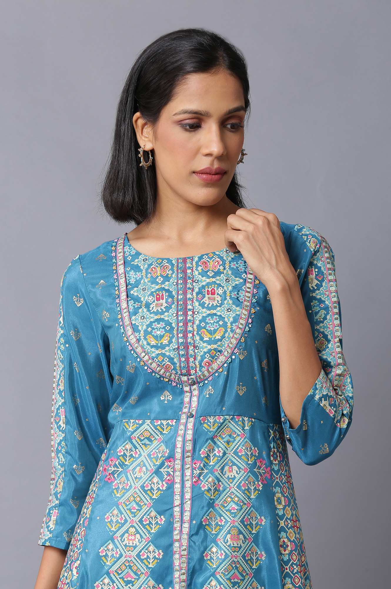 https://cdn.shopify.com/s/files/1/0722/3148/5636/files/22FEWS17919-118330_5_cd3cdc7f-5a9d-4000-a1fe-2be11b0a740e.jpg?v=1760480579