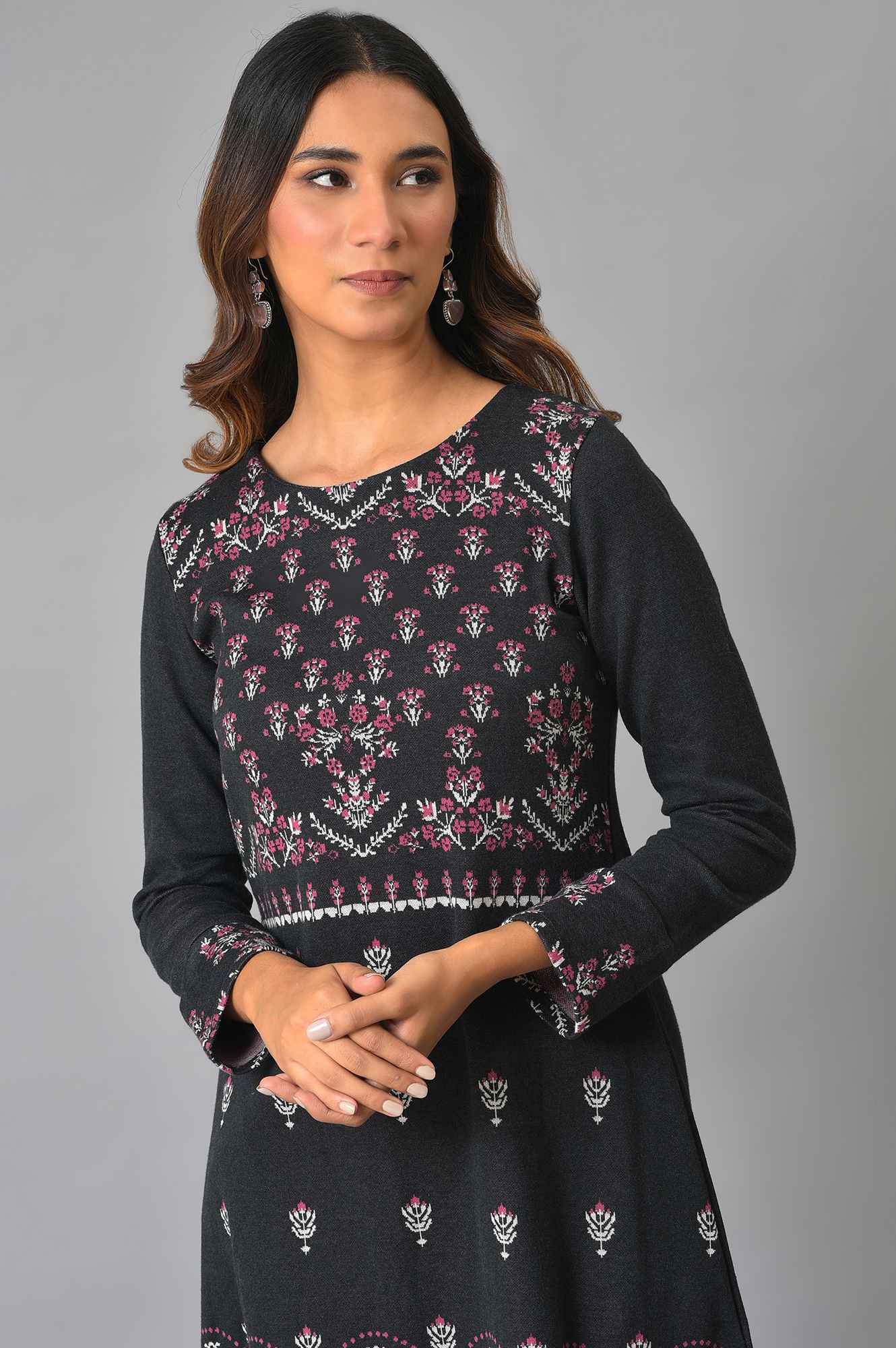 https://cdn.shopify.com/s/files/1/0722/3148/5636/files/22NOW18351-312488_5_7b5ef01c-72a3-4b52-85a1-bc04f5dfde8b.jpg?v=1760459296