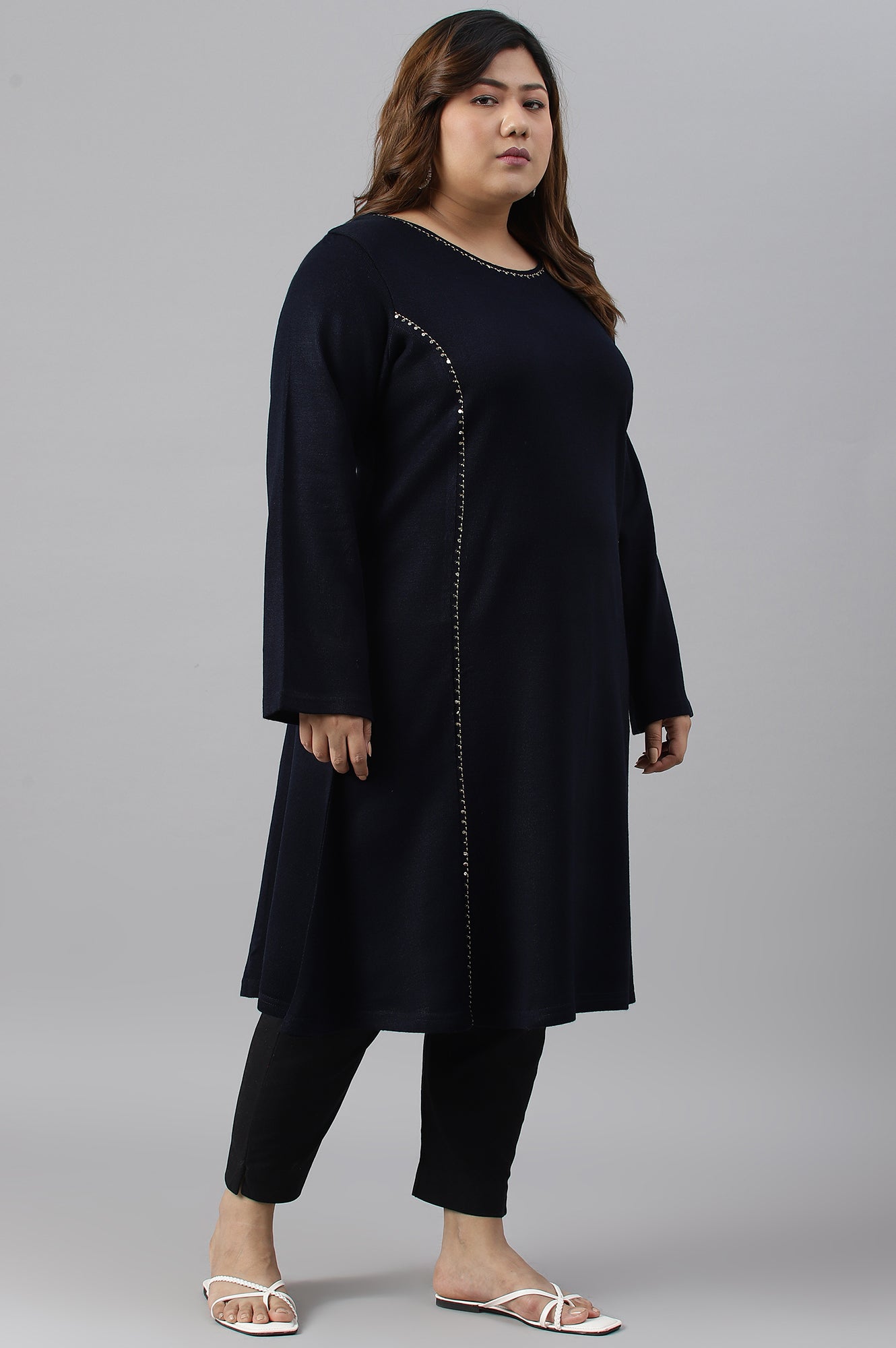 https://cdn.shopify.com/s/files/1/0722/3148/5636/files/22NOW18369G-217479_3.jpg?v=1760459387