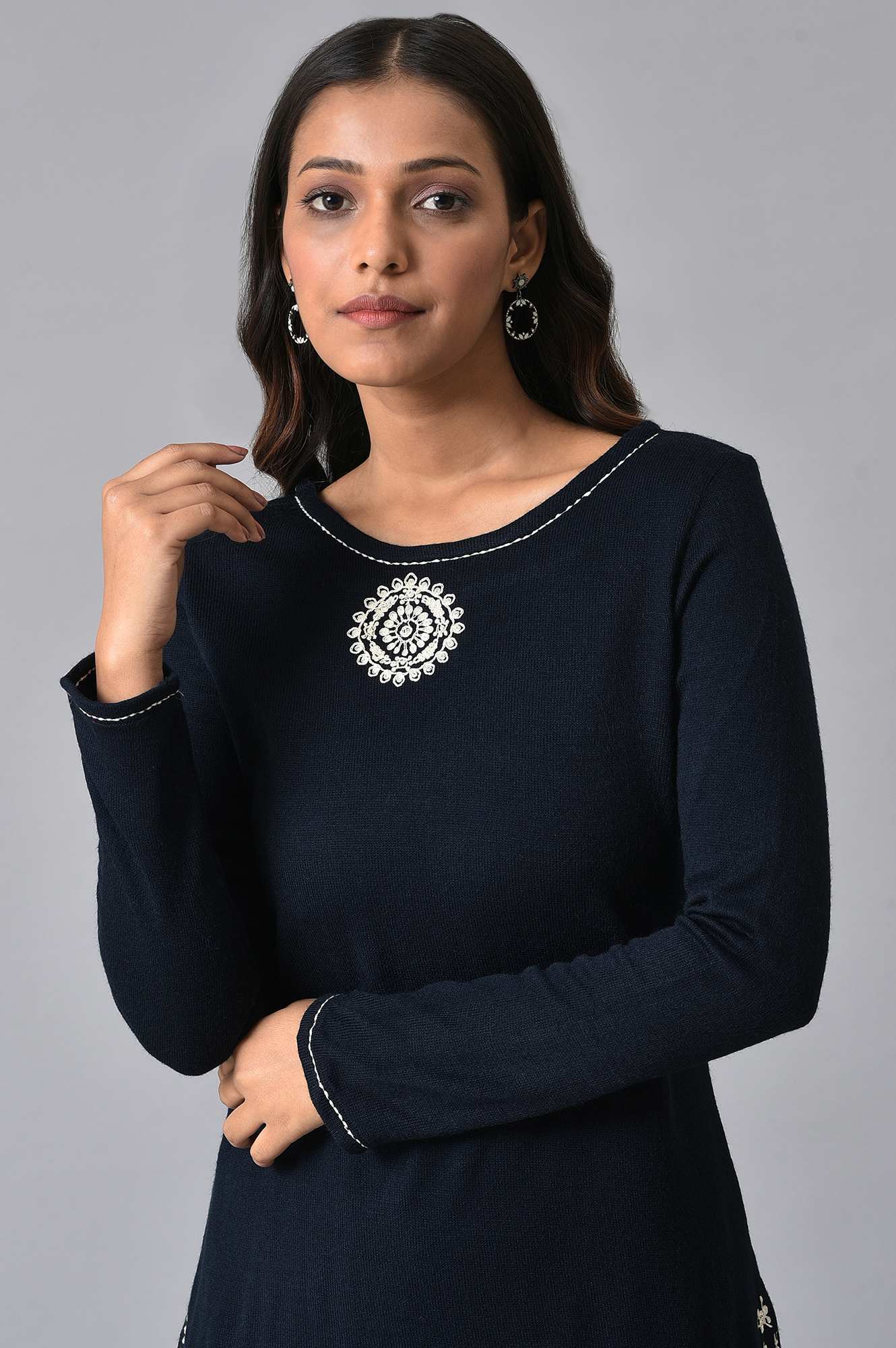 https://cdn.shopify.com/s/files/1/0722/3148/5636/files/22NOW18542-217479_5_cffb2ec6-17cc-4d8d-9b44-3613e471a59b.jpg?v=1760469648