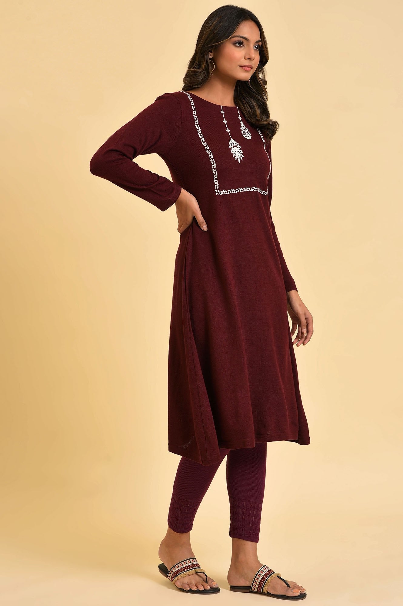 https://cdn.shopify.com/s/files/1/0722/3148/5636/files/22NOW18623-212135_4_cc14c28d-0512-4e0b-bcc5-7f928fe9976a.jpg?v=1760461491