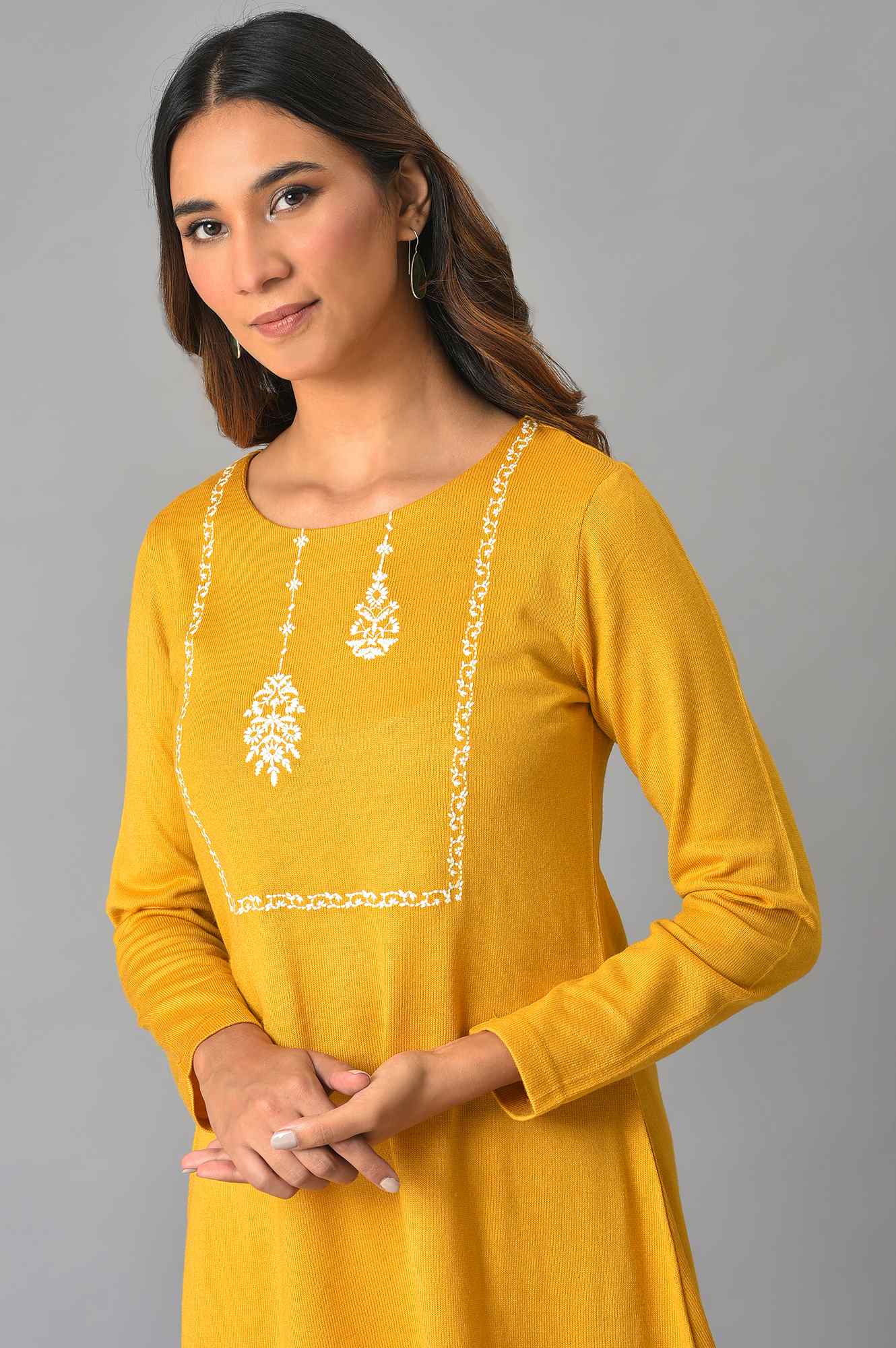 https://cdn.shopify.com/s/files/1/0722/3148/5636/files/22NOW18623-215921_5.jpg?v=1760466363