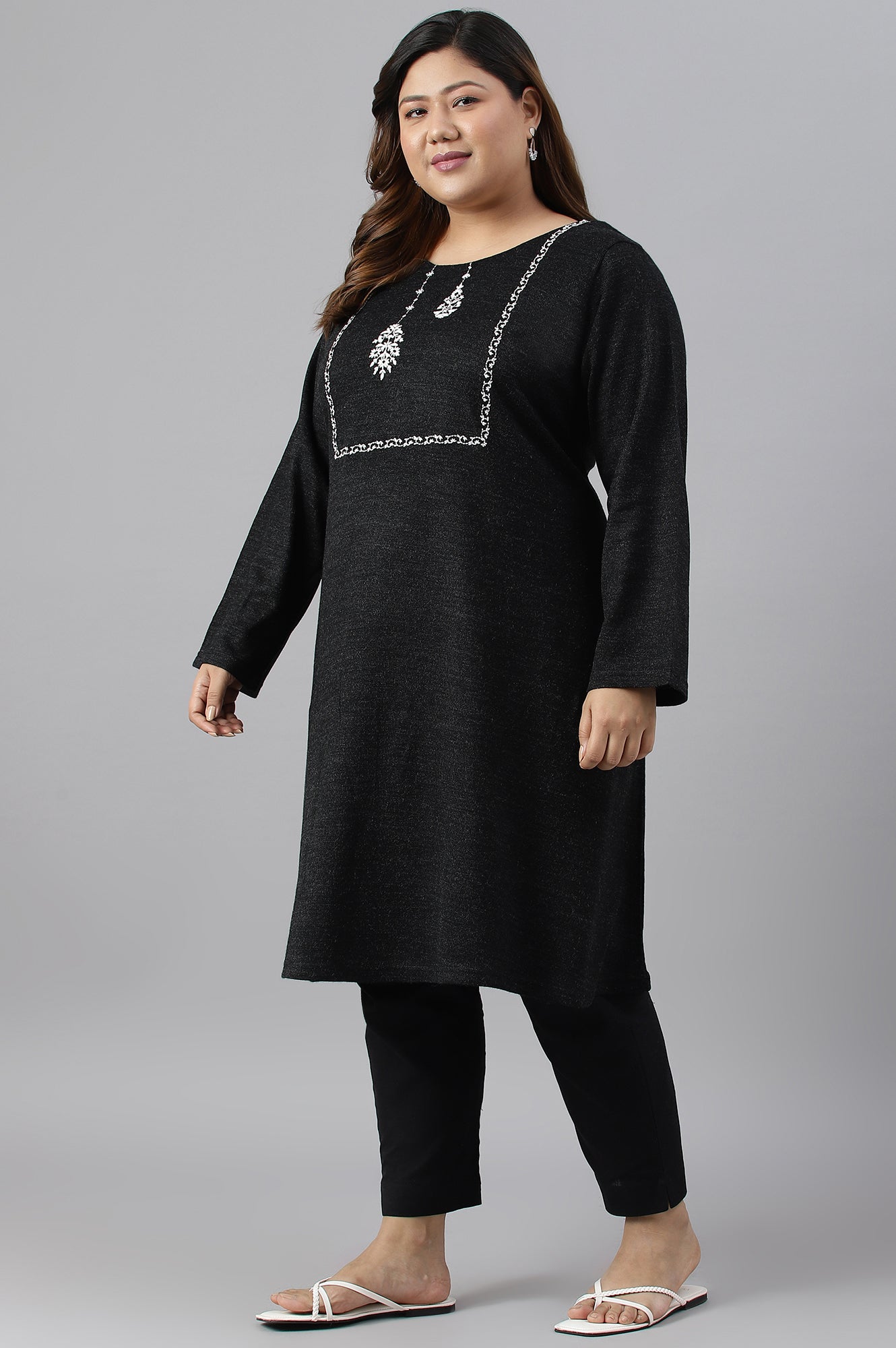 https://cdn.shopify.com/s/files/1/0722/3148/5636/files/22NOW18623G-215943_4.jpg?v=1760459315