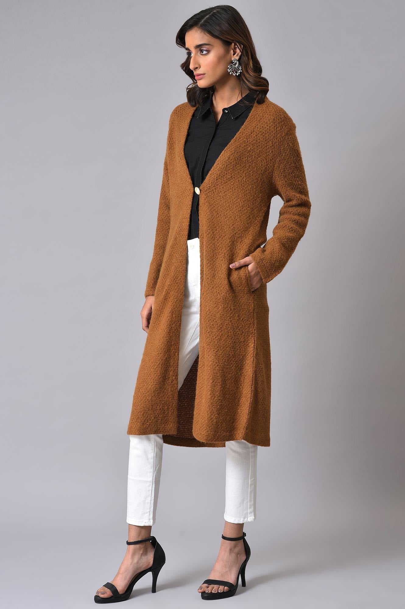 https://cdn.shopify.com/s/files/1/0722/3148/5636/files/22NOW40134-219562_3_e8d84b48-6bcb-47be-8eba-0cc64892c11f.jpg?v=1760599544