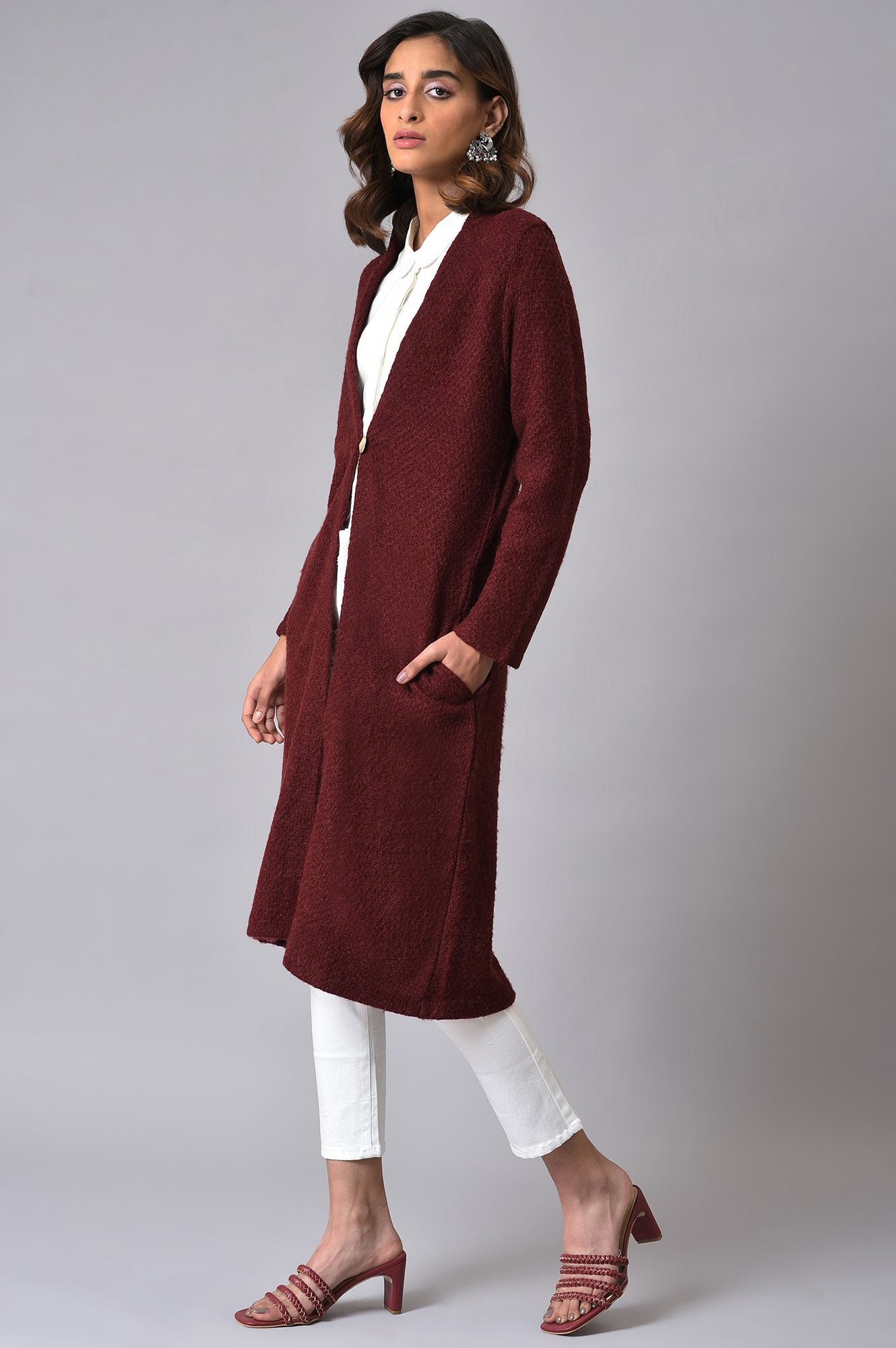 https://cdn.shopify.com/s/files/1/0722/3148/5636/files/22NOW40134-219563_3_d22d5e55-a018-4843-b12b-6bbaa9630b9b.jpg?v=1760602798