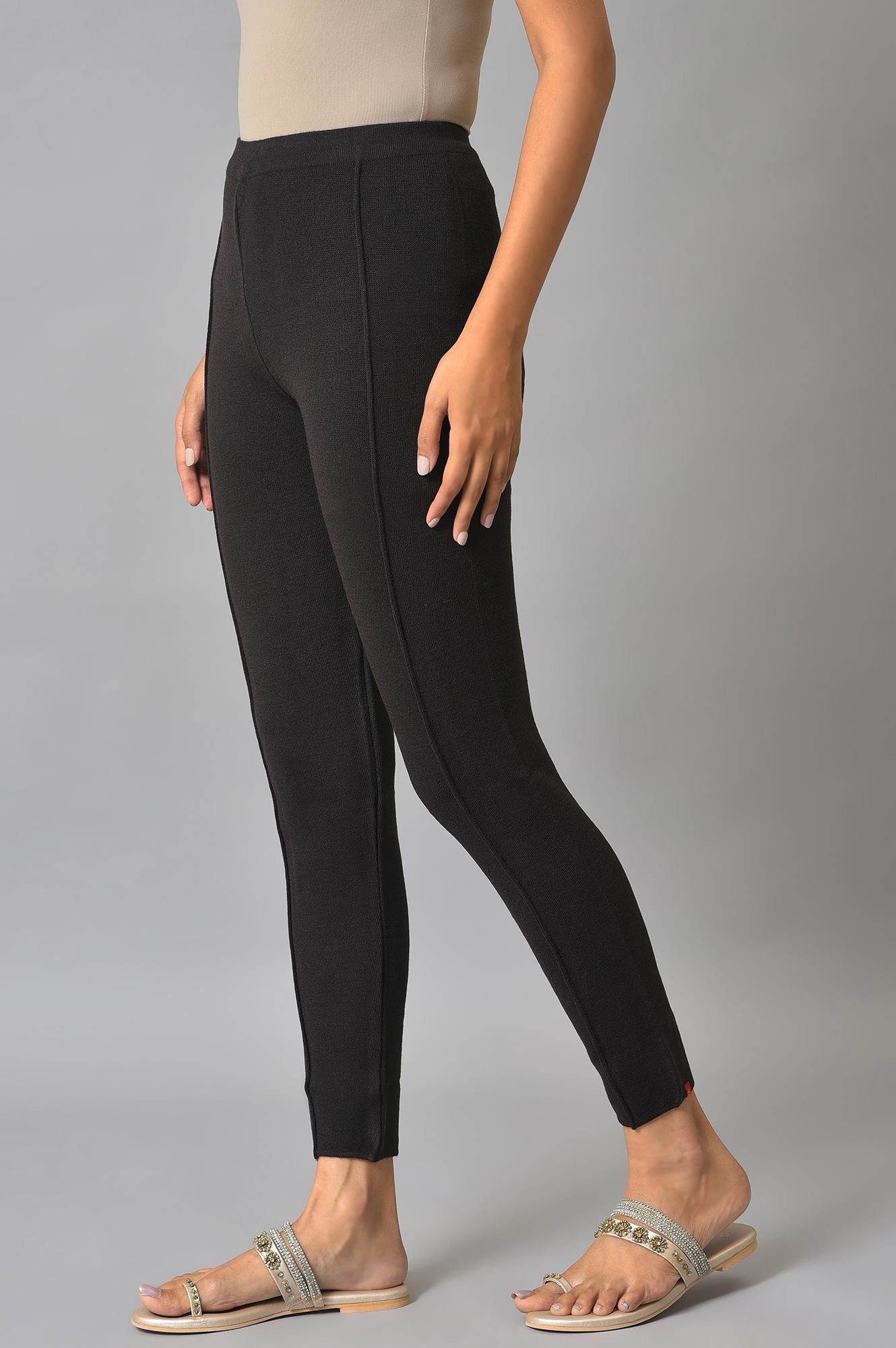 https://cdn.shopify.com/s/files/1/0722/3148/5636/files/22NOW60424-218385_3_b85841cf-85d4-4037-9cf6-3ec774d13bf9.jpg?v=1760599782