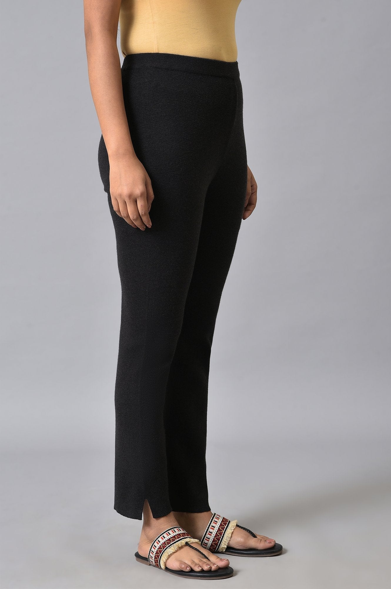 https://cdn.shopify.com/s/files/1/0722/3148/5636/files/22NOW62077-218384_4_68e9a45a-534a-4a06-bf71-90dccdb48170.jpg?v=1760607847