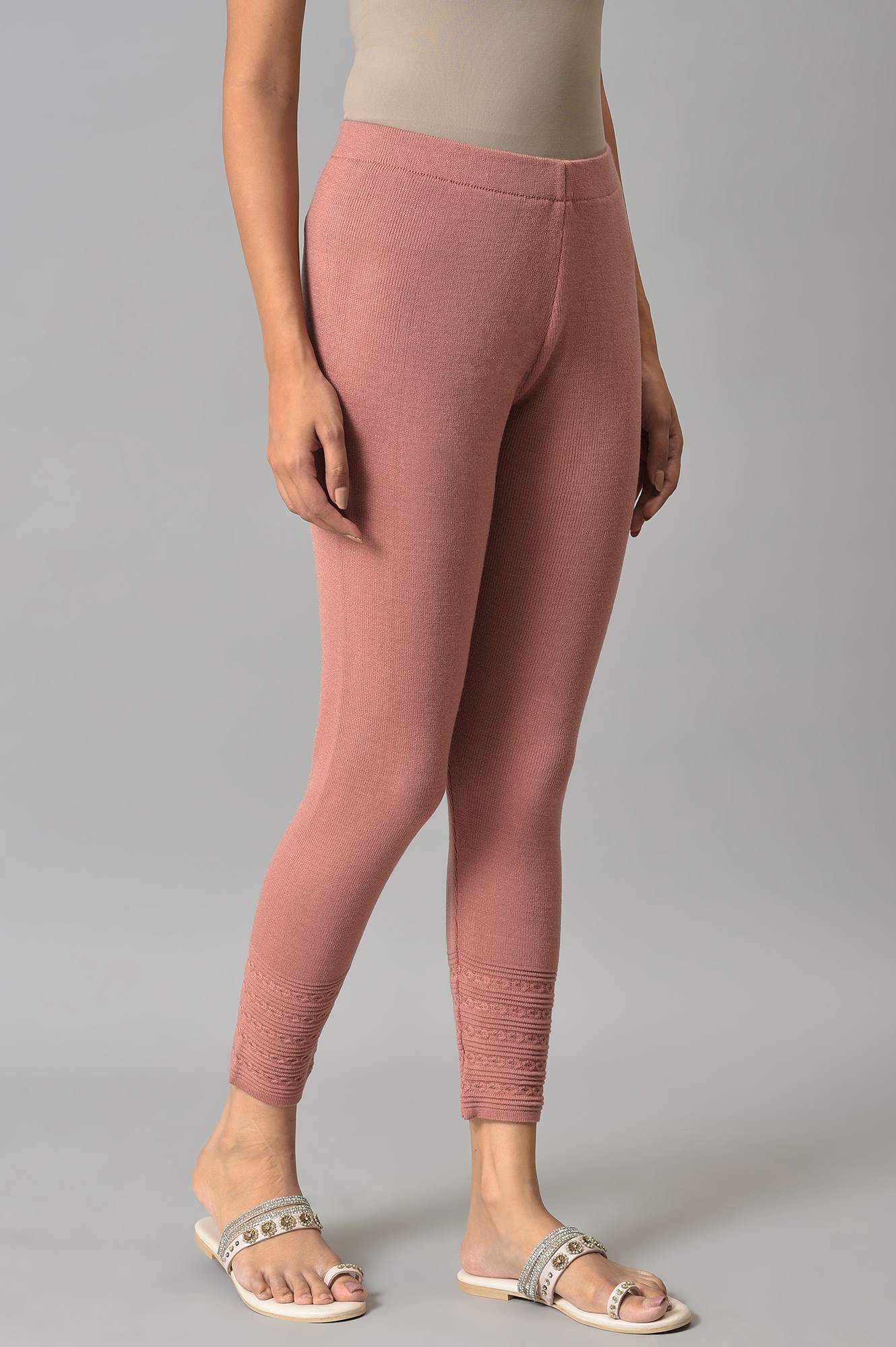 https://cdn.shopify.com/s/files/1/0722/3148/5636/files/22NOW62080-215926_4_e64687a6-cd89-4ae5-83fc-5e7722fb9e03.jpg?v=1760604881