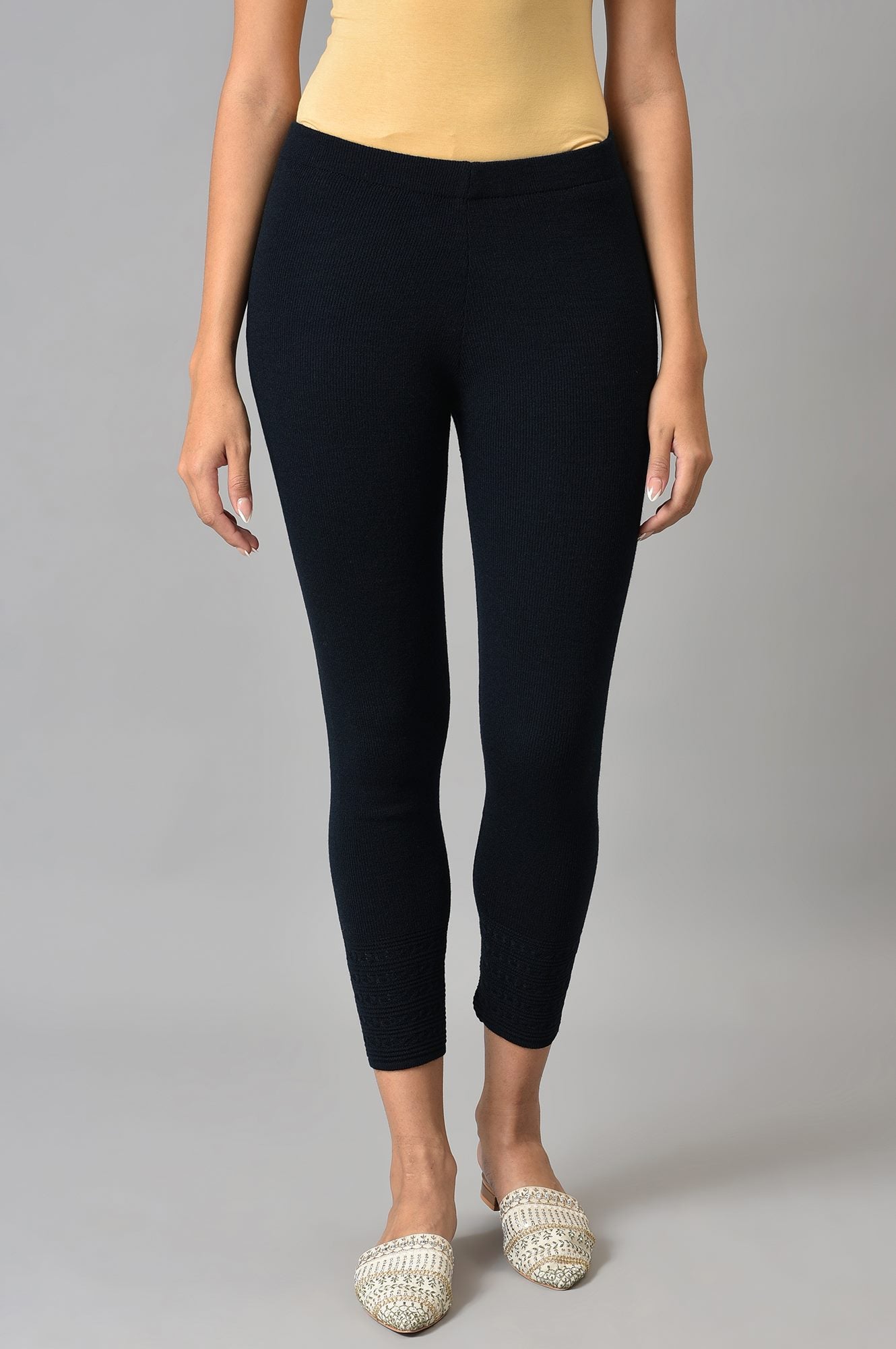 https://cdn.shopify.com/s/files/1/0722/3148/5636/files/22NOW62080-217479_1_c6302ad9-efdf-4ee7-aa28-c2fd0b97bb8b.jpg?v=1760599971