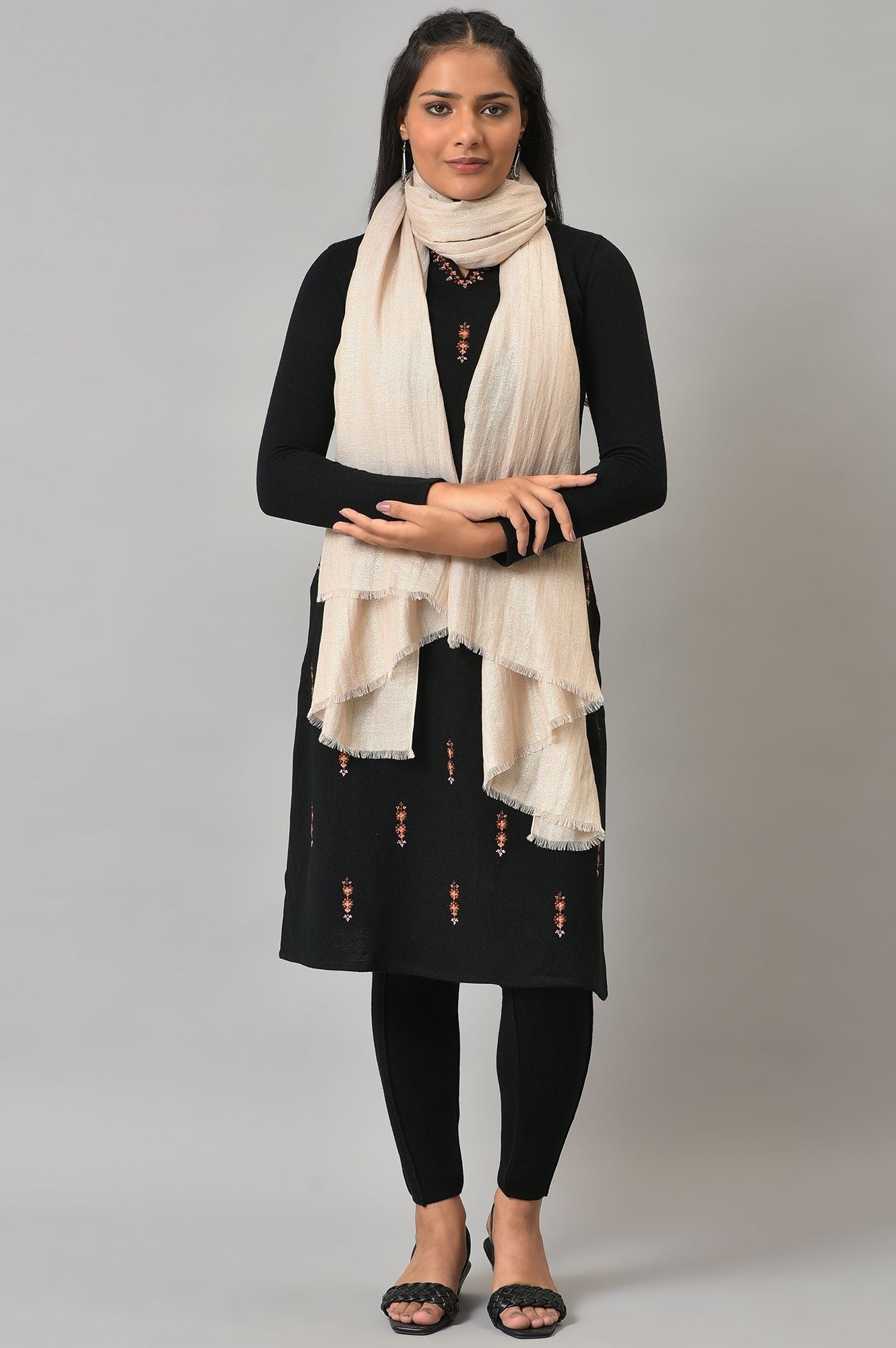 https://cdn.shopify.com/s/files/1/0722/3148/5636/files/22NOW81563-312458_3_70694b59-3f40-4c1f-a86b-b7fe09bf9bcf.jpg?v=1772274142