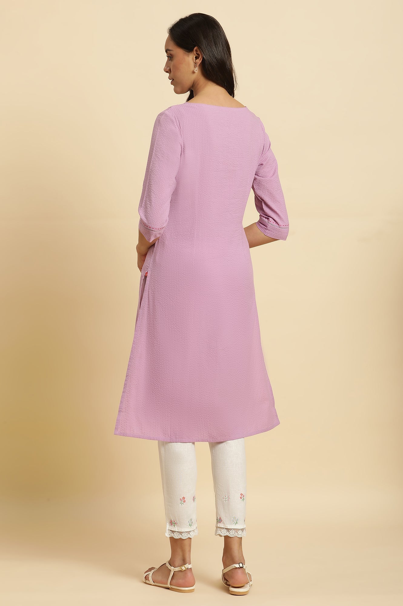 https://cdn.shopify.com/s/files/1/0722/3148/5636/files/23AUW10131-220210_4_f4ab1e63-bbcb-4e06-9d14-d23a759ca0b4.jpg?v=1760478030