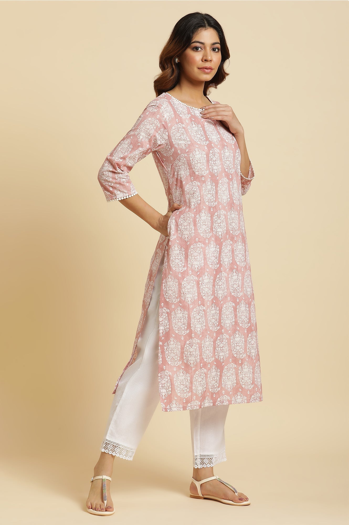 https://cdn.shopify.com/s/files/1/0722/3148/5636/files/23AUW10254-122859_5_ebb48192-9b1f-4e4d-a5d3-d1738ee6e19c.jpg?v=1760476943