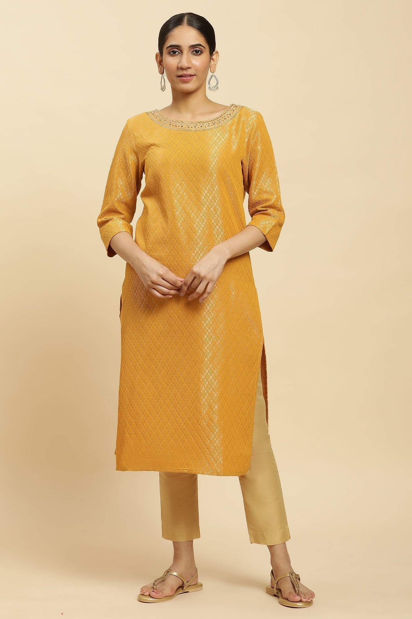 https://cdn.shopify.com/s/files/1/0722/3148/5636/files/23AUW12748-313367_2_aeeec1eb-2def-4224-94ff-bb513502ca9f.jpg?v=1760498834
