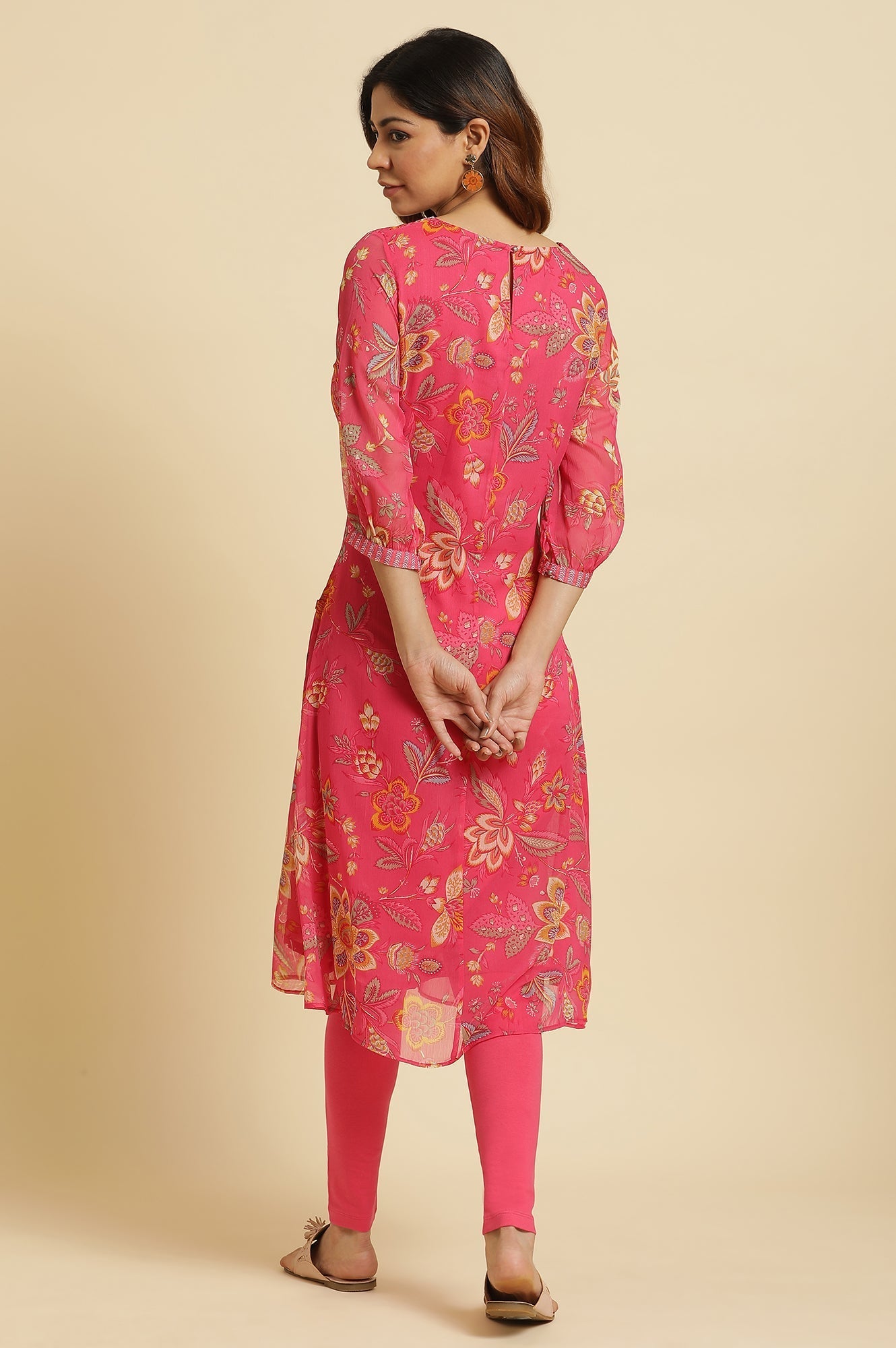 https://cdn.shopify.com/s/files/1/0722/3148/5636/files/23AUW19729-121269_4_a8d76197-fb40-4e16-98e1-e1177c958766.jpg?v=1760476550