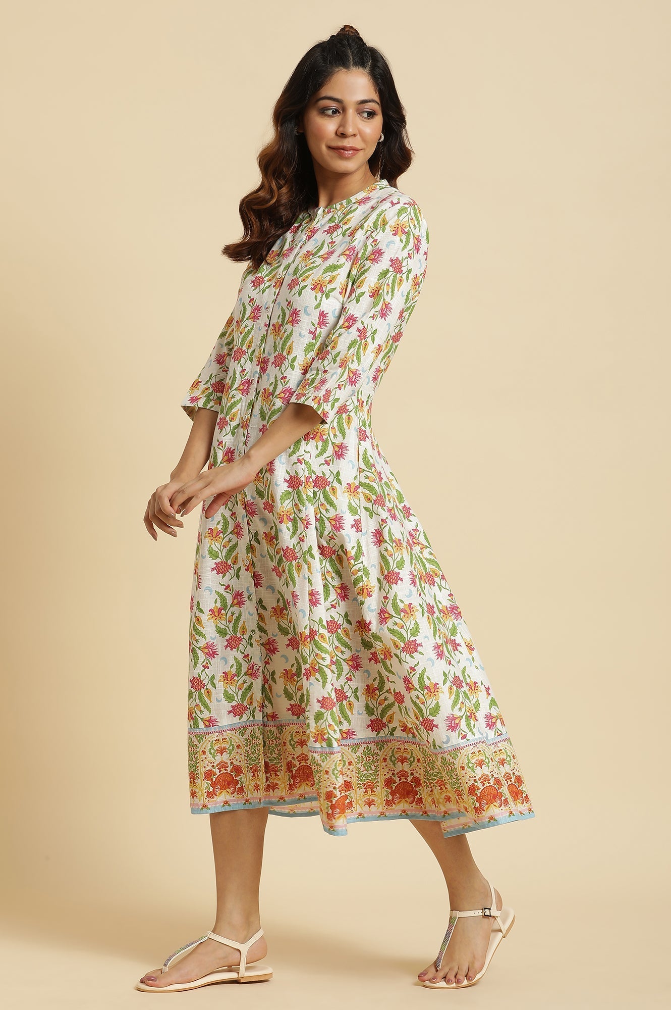 https://cdn.shopify.com/s/files/1/0722/3148/5636/files/23AUW19743-121228_3_04190142-eaa8-44a8-a80f-5a4afca8a6cd.jpg?v=1760482839
