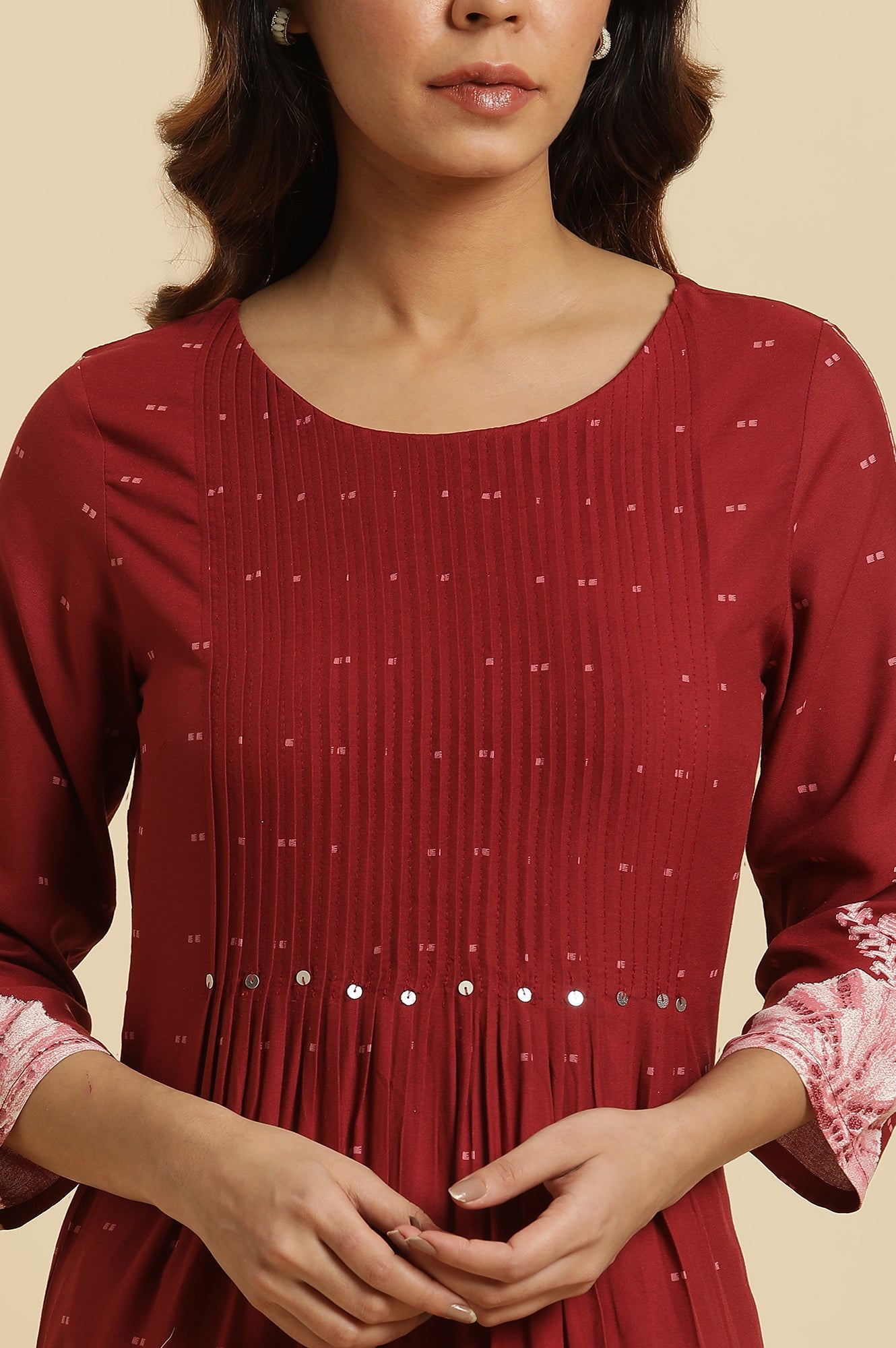 https://cdn.shopify.com/s/files/1/0722/3148/5636/files/23AUW19901-122708_6_1149fcba-3aa5-4926-83da-6ebdd64dfd82.jpg?v=1760498973