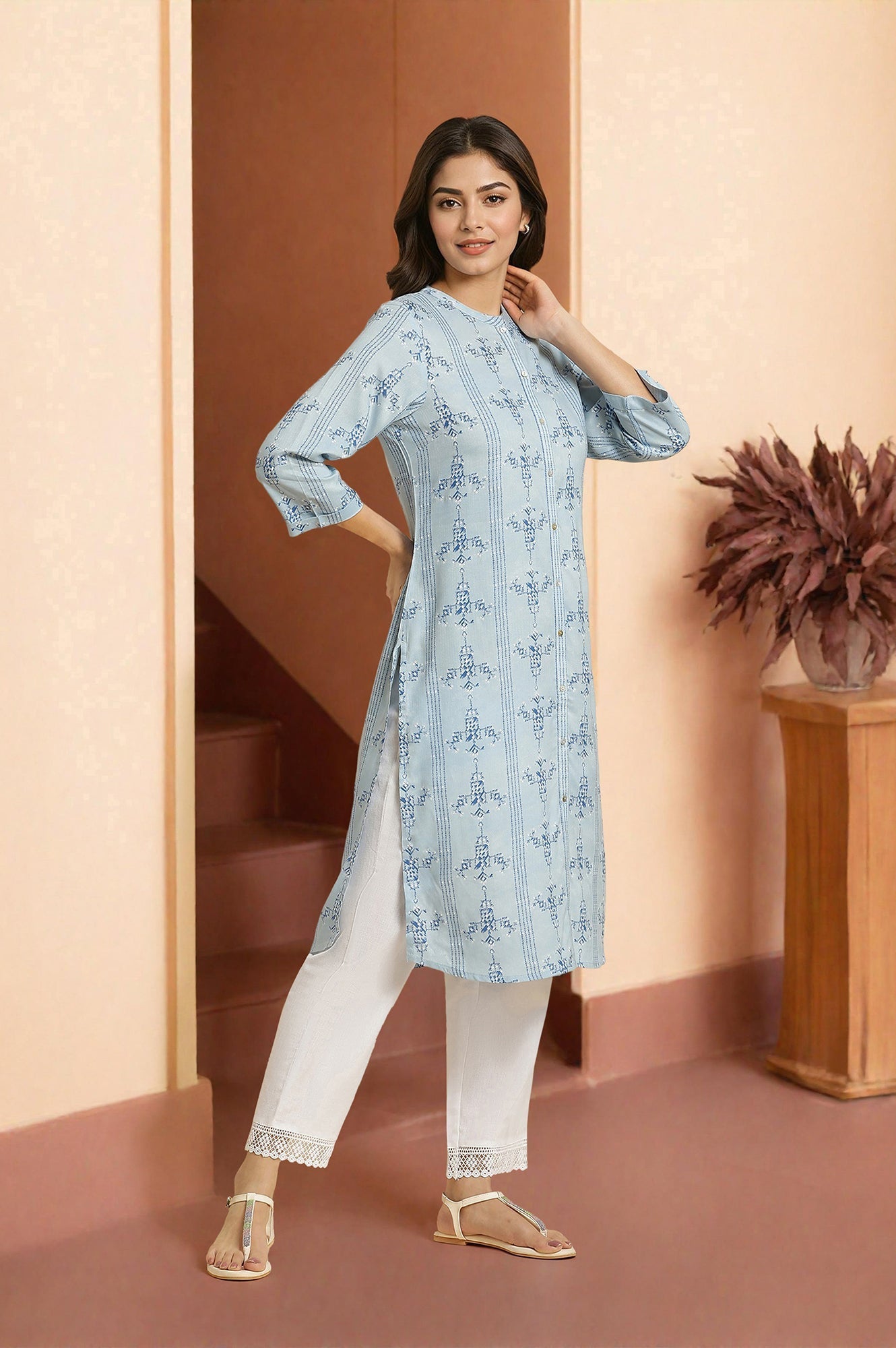 https://cdn.shopify.com/s/files/1/0722/3148/5636/files/23AUW19916-121809_5_9a61ea70-bfc5-4e72-ba2f-97c22ea9f73d.jpg?v=1760598892