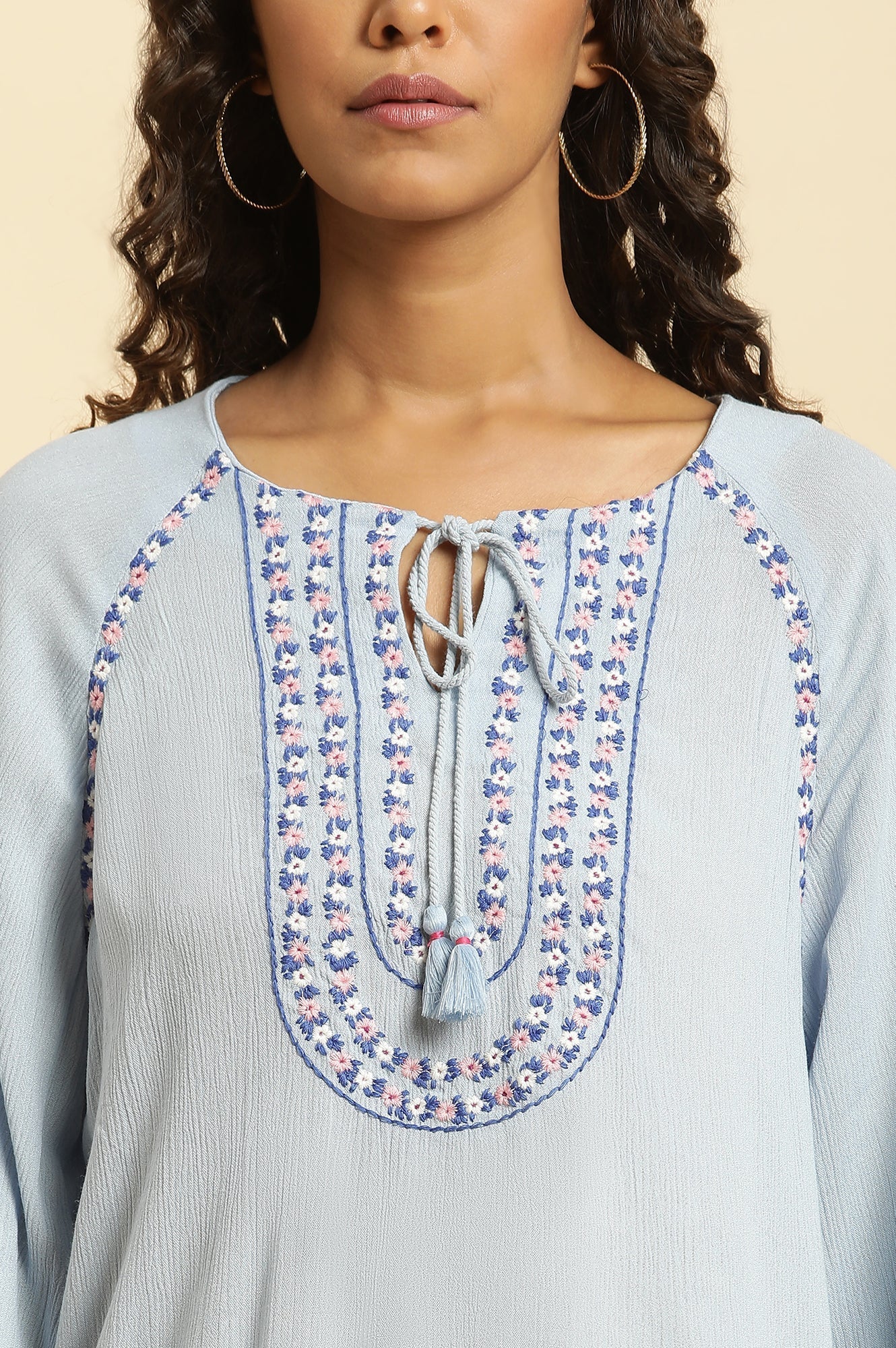 https://cdn.shopify.com/s/files/1/0722/3148/5636/files/23AUW30711-221206_6_67b54057-e4ef-4e78-8d00-17a7f5c7312c.jpg?v=1760459784