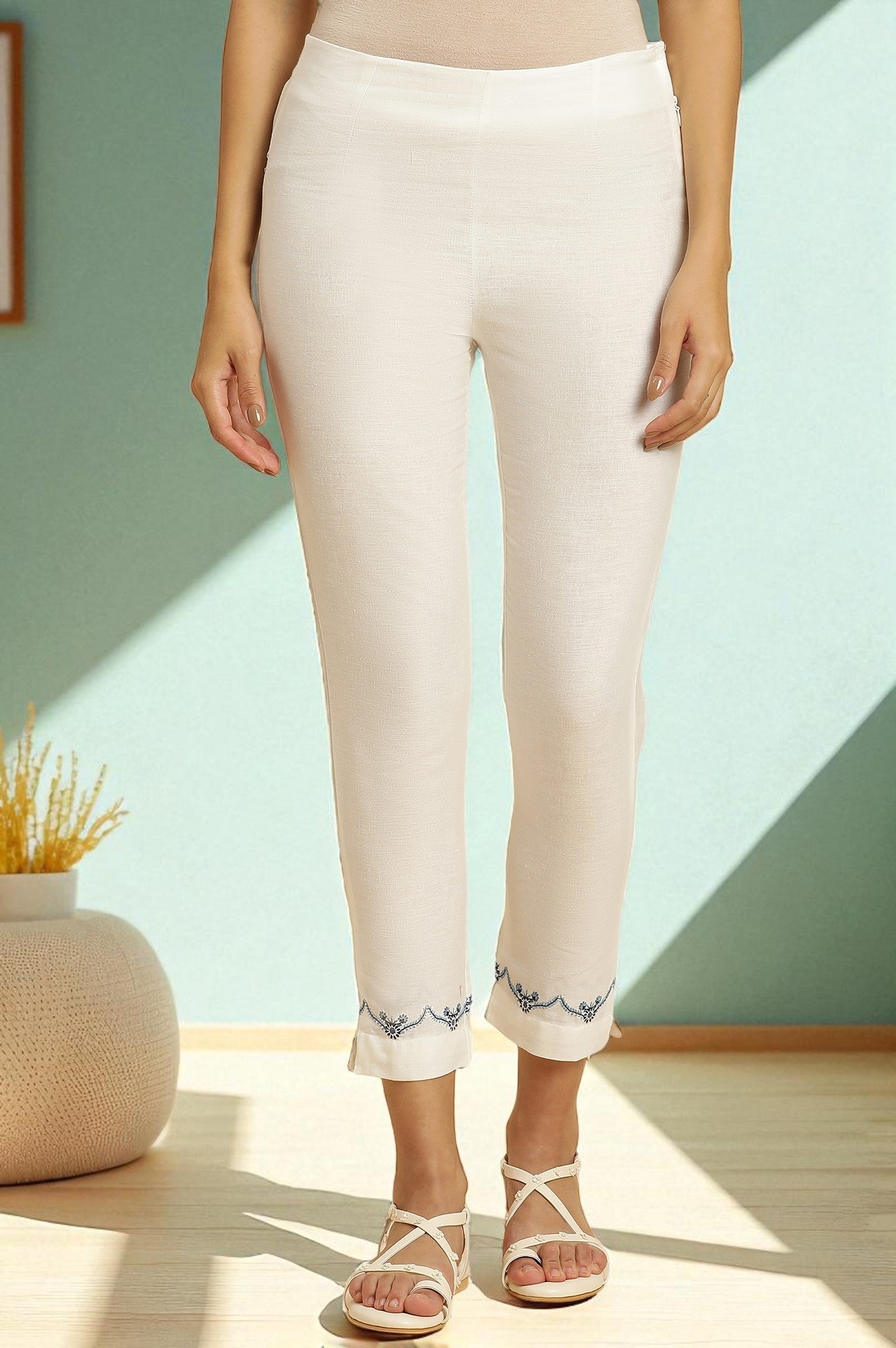https://cdn.shopify.com/s/files/1/0722/3148/5636/files/23AUW62421-219233.jpg?v=1760607150