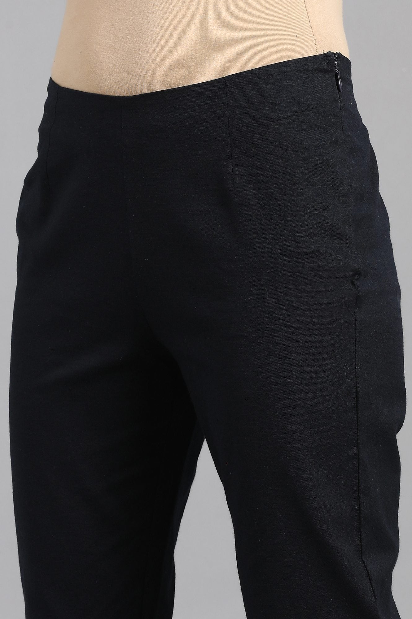 https://cdn.shopify.com/s/files/1/0722/3148/5636/files/23CRW260151-68944_6.jpg?v=1760498541