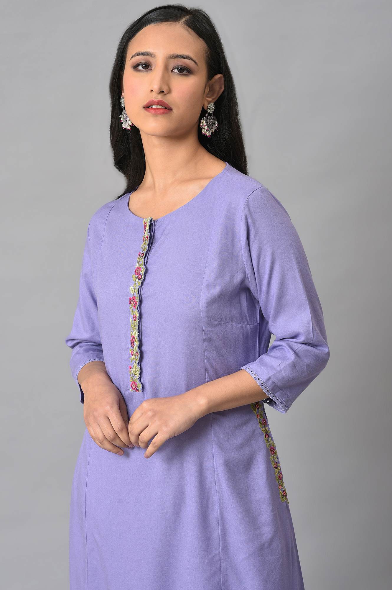https://cdn.shopify.com/s/files/1/0722/3148/5636/files/23FEW18431-218437_5_08bc6a8a-e2b5-4859-b906-c38e4ab05faf.jpg?v=1760495589