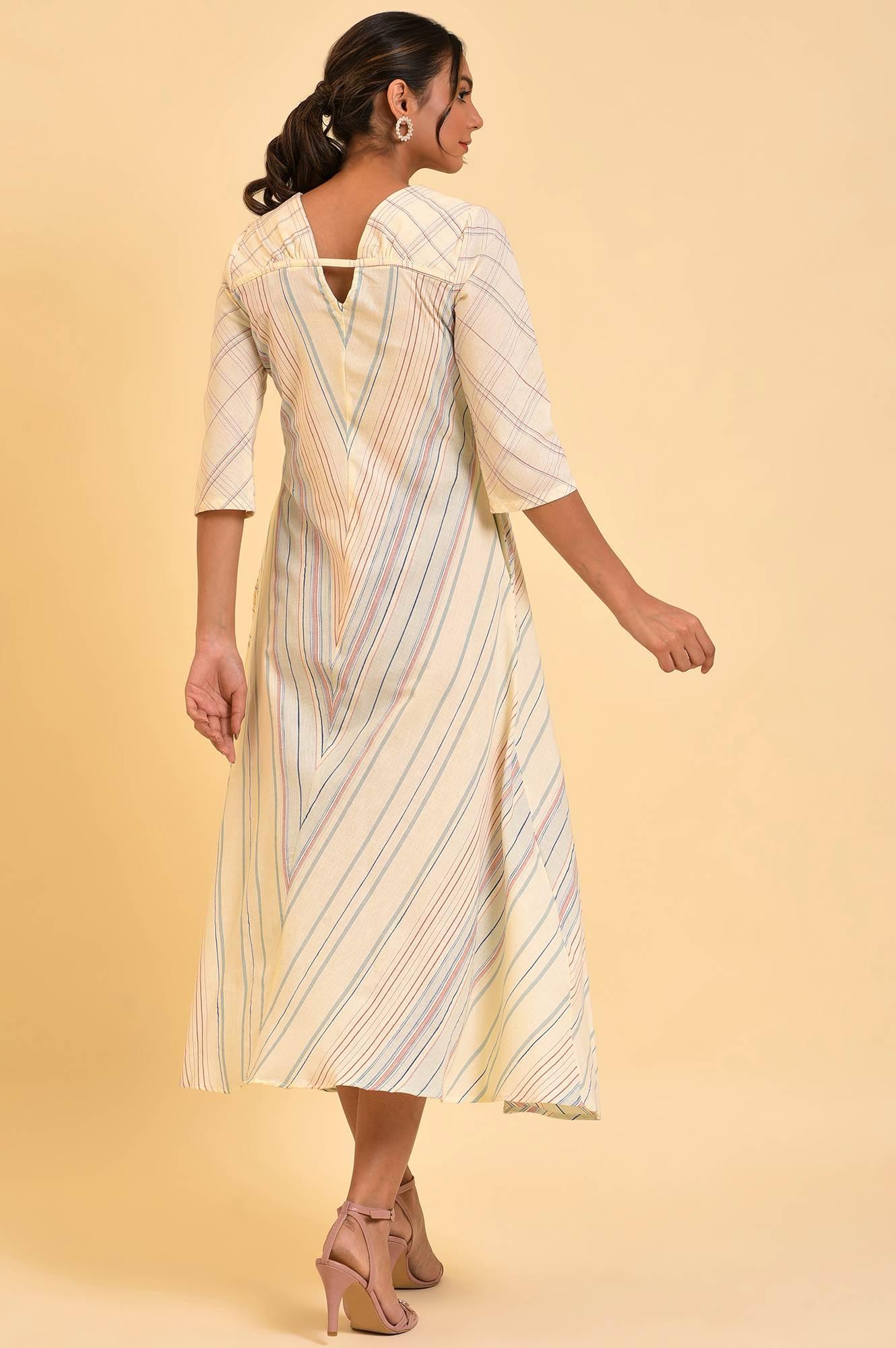 https://cdn.shopify.com/s/files/1/0722/3148/5636/files/23FEW18795-312779_2_45abbc15-6ae4-4c8d-89ad-64d3ec4f57ce.jpg?v=1760448755