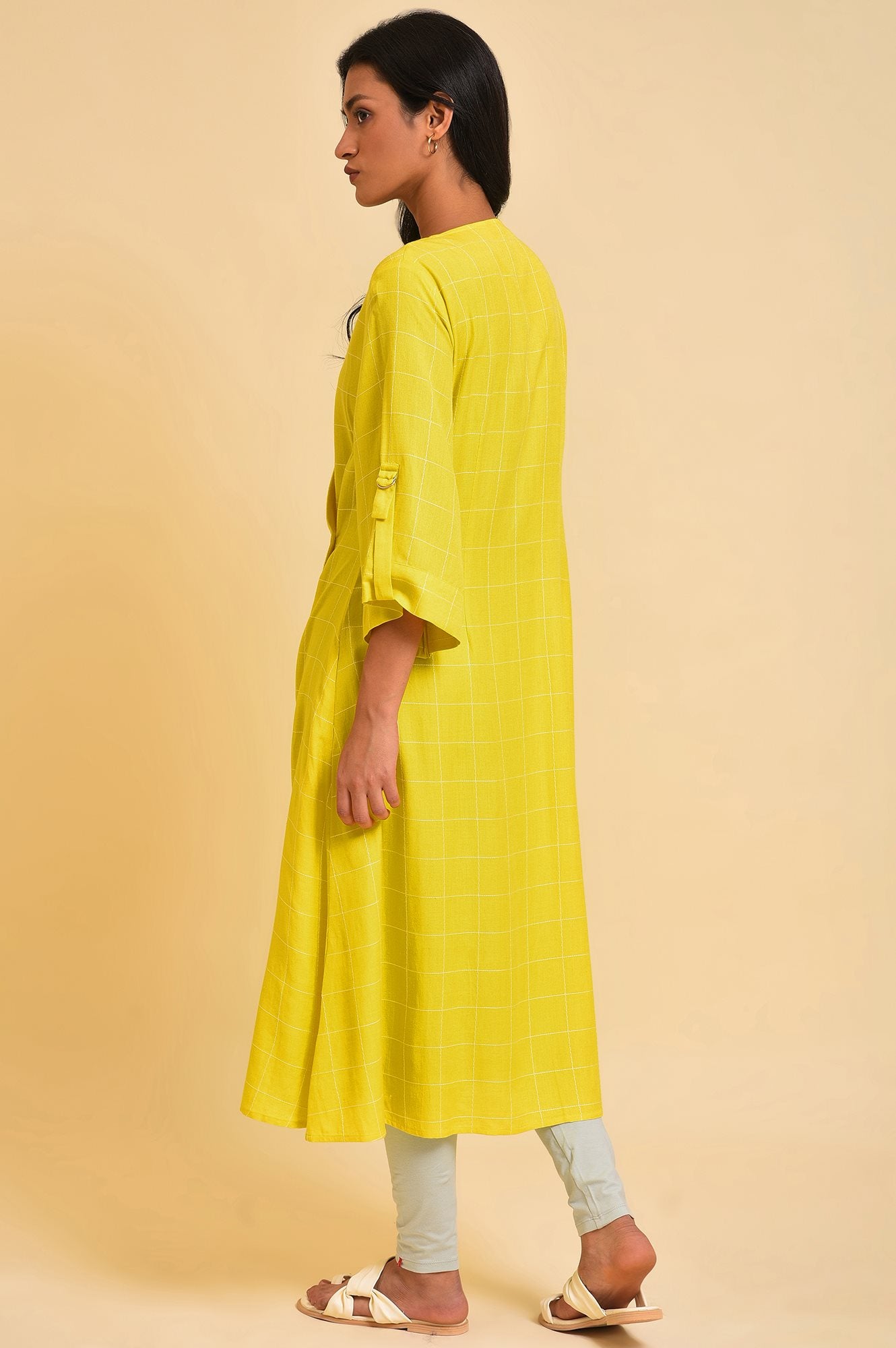 https://cdn.shopify.com/s/files/1/0722/3148/5636/files/23FEW19341-121624_2_4bbc1456-e569-4654-8fac-e7977b5b5acf.jpg?v=1760465862
