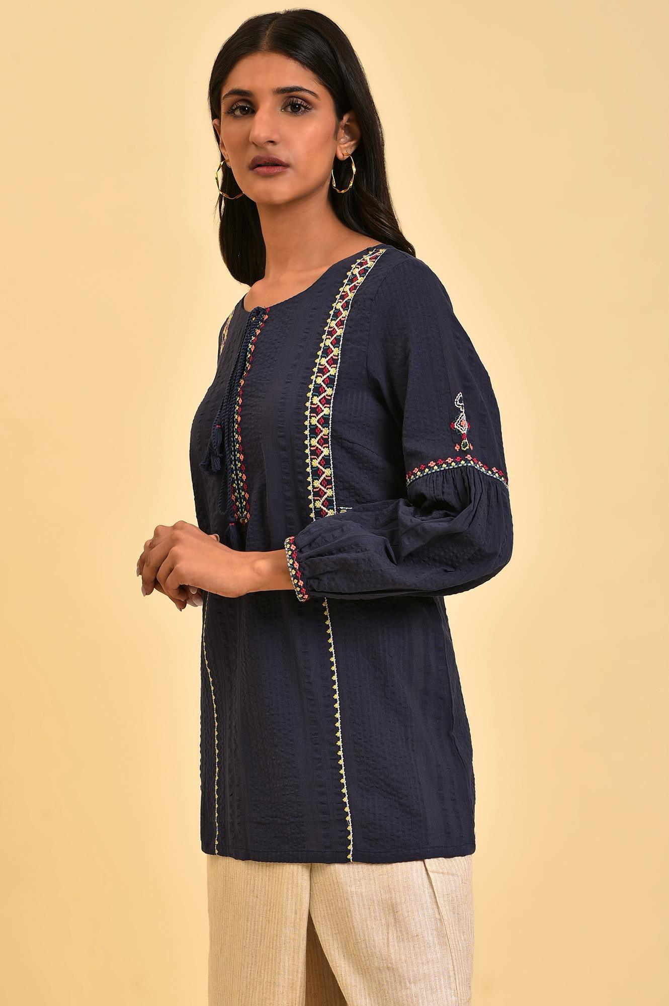 https://cdn.shopify.com/s/files/1/0722/3148/5636/files/23FEW31382-312981_3_aebe69f6-1dca-4cd8-a31f-c546db39bb34.jpg?v=1760456694
