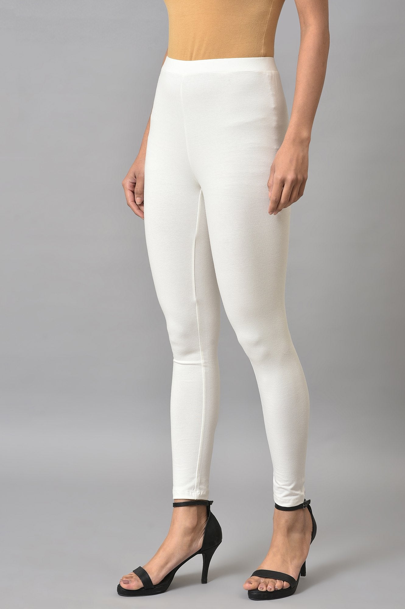 https://cdn.shopify.com/s/files/1/0722/3148/5636/files/23FEW60105-218885_3_09d097a9-4583-4d9d-8039-e67e94feafa2.jpg?v=1760607201