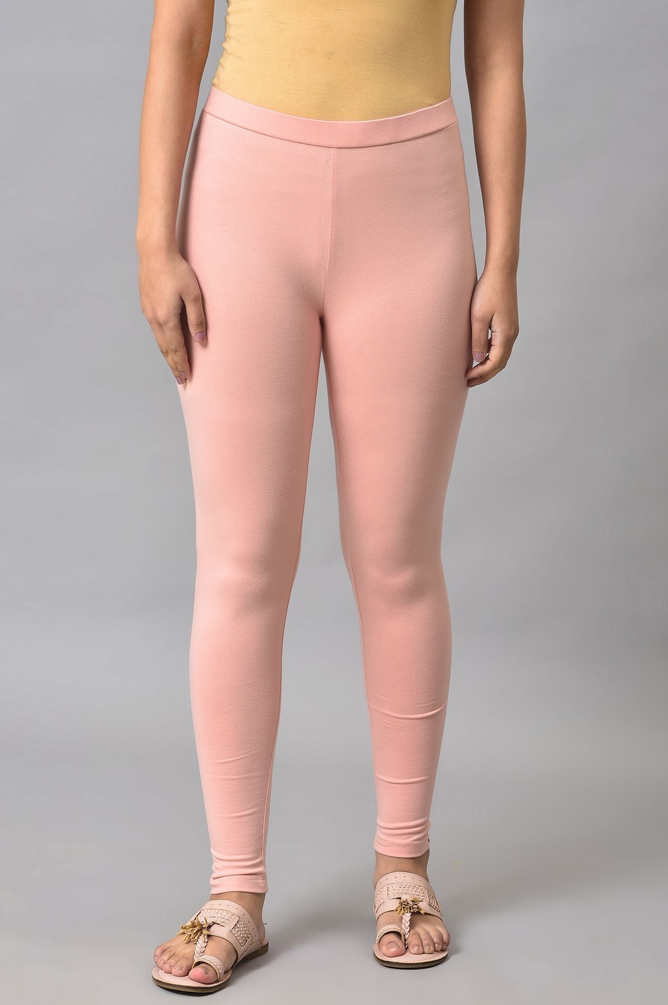 https://cdn.shopify.com/s/files/1/0722/3148/5636/files/23FEW60105-218896_1_75b4dbbf-bb5f-4055-8a27-3cef2e623a2c.jpg?v=1760599641
