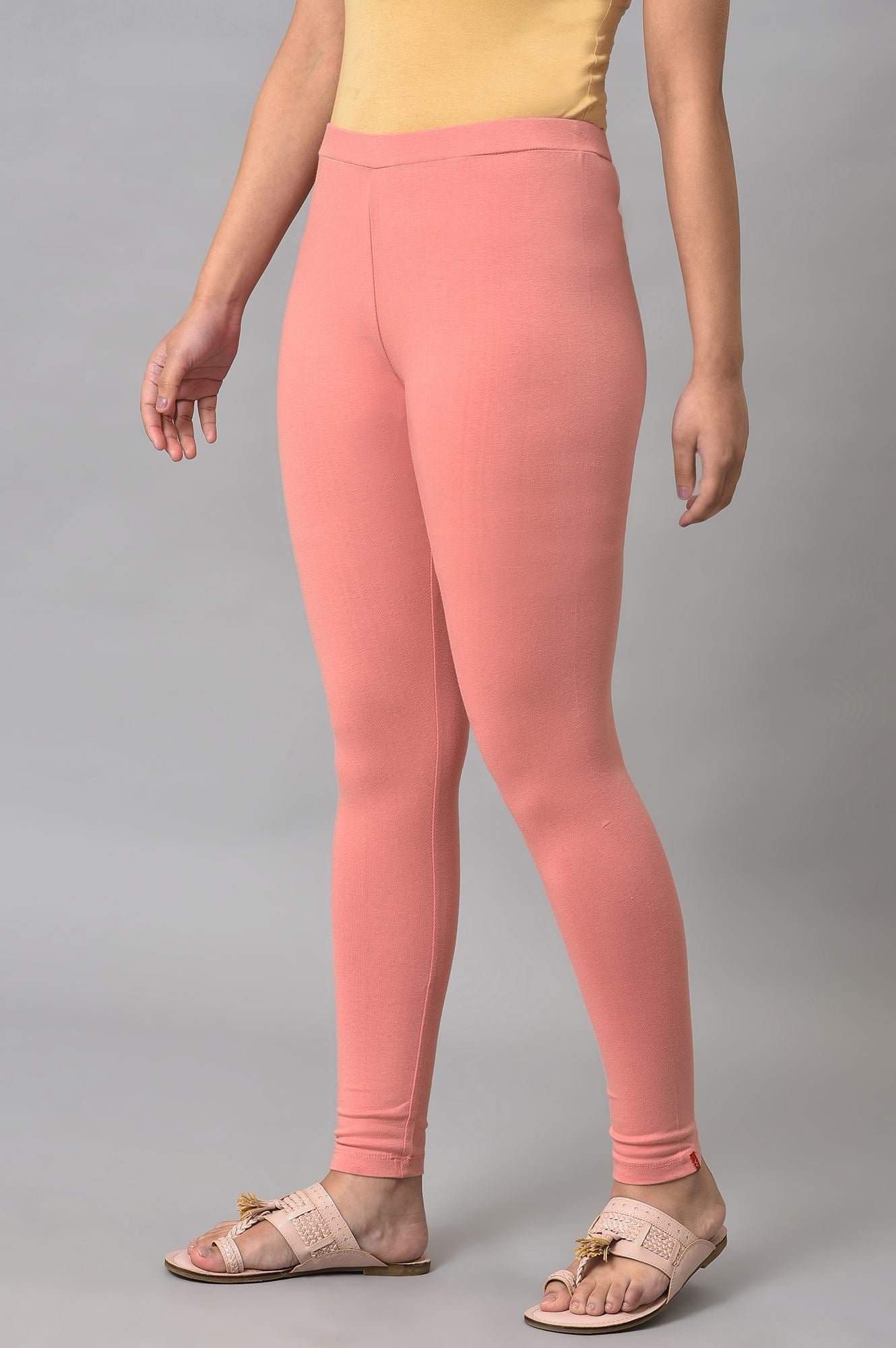 https://cdn.shopify.com/s/files/1/0722/3148/5636/files/23FEW60105-219146_3_edbcf67b-d2c6-4766-b370-4e511fc3551d.jpg?v=1760602242