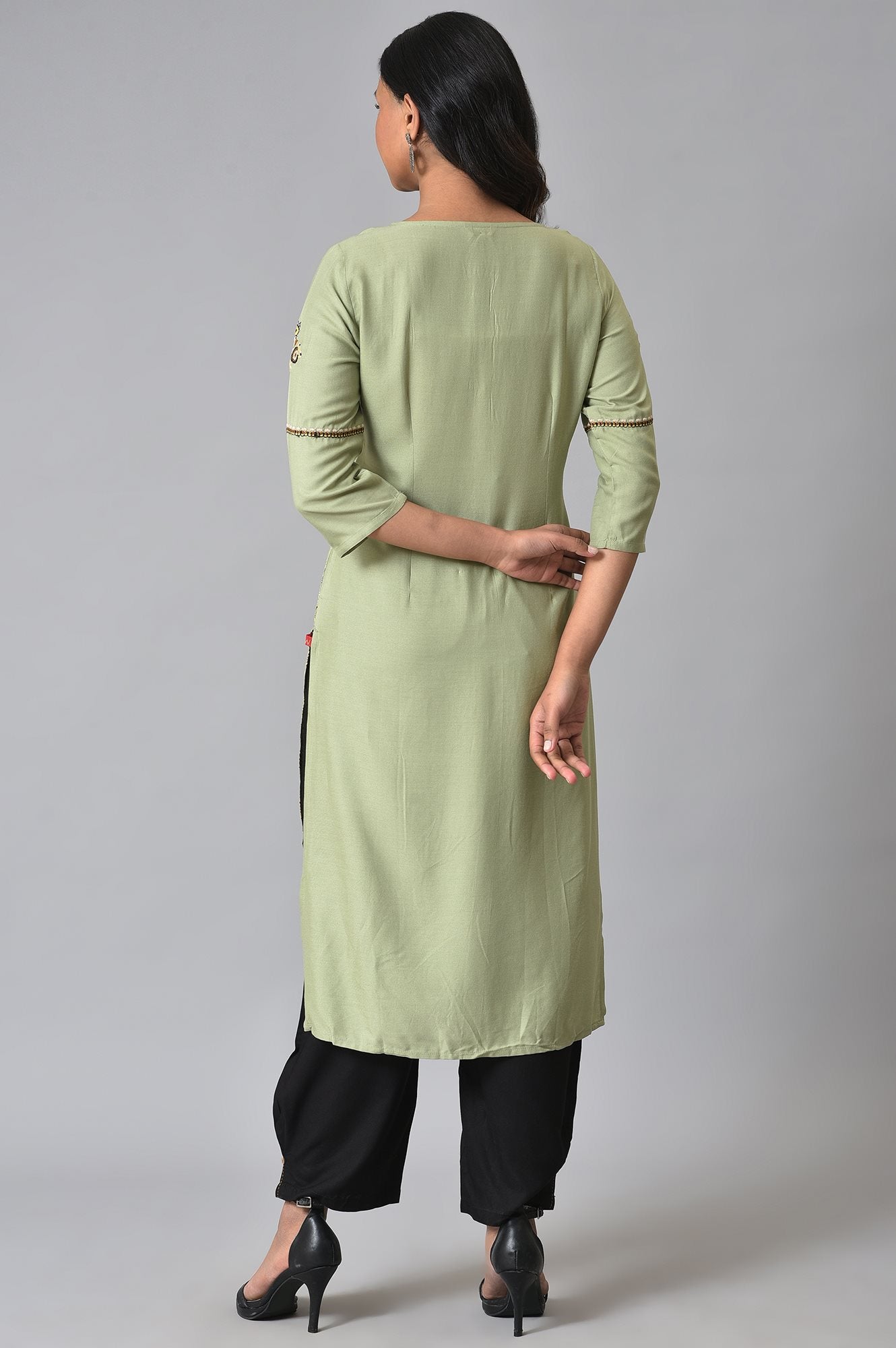 https://cdn.shopify.com/s/files/1/0722/3148/5636/files/23FEWS18175-118748_2_fc2b982e-4d95-4879-9eb3-da8dc27bd830.jpg?v=1760602211