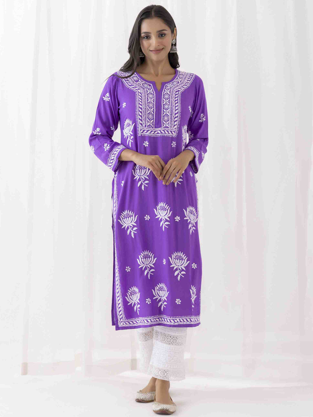 HOUSE OF KARI Ethnic Motifs Chikankari Embroidered Notched Round Neck Straight Kurta - Distacart