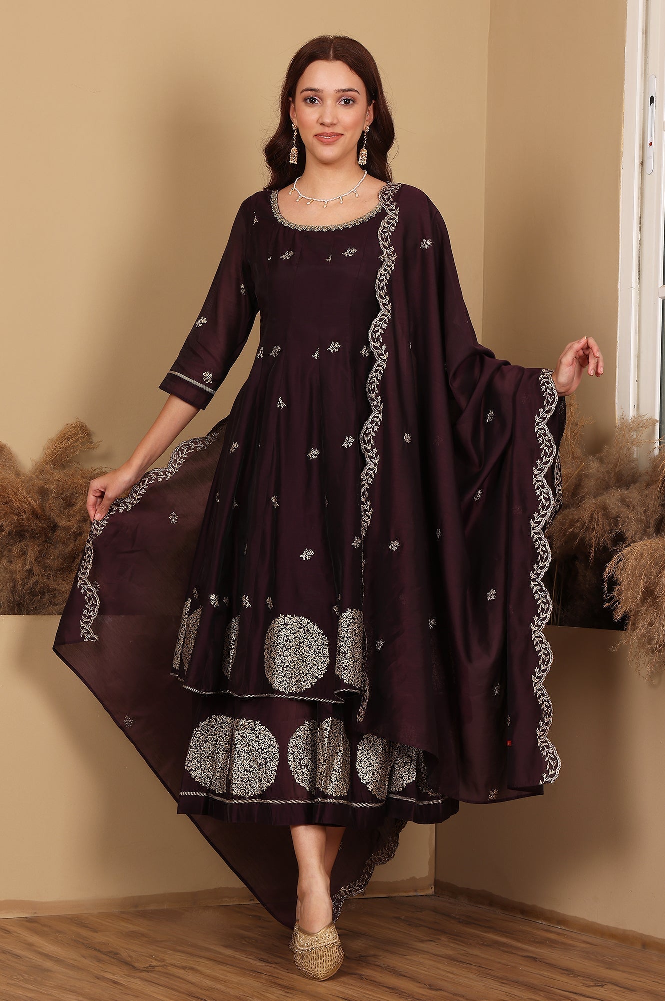 https://cdn.shopify.com/s/files/1/0722/3148/5636/files/24AUWS11194-124358_1.jpg?v=1760485017