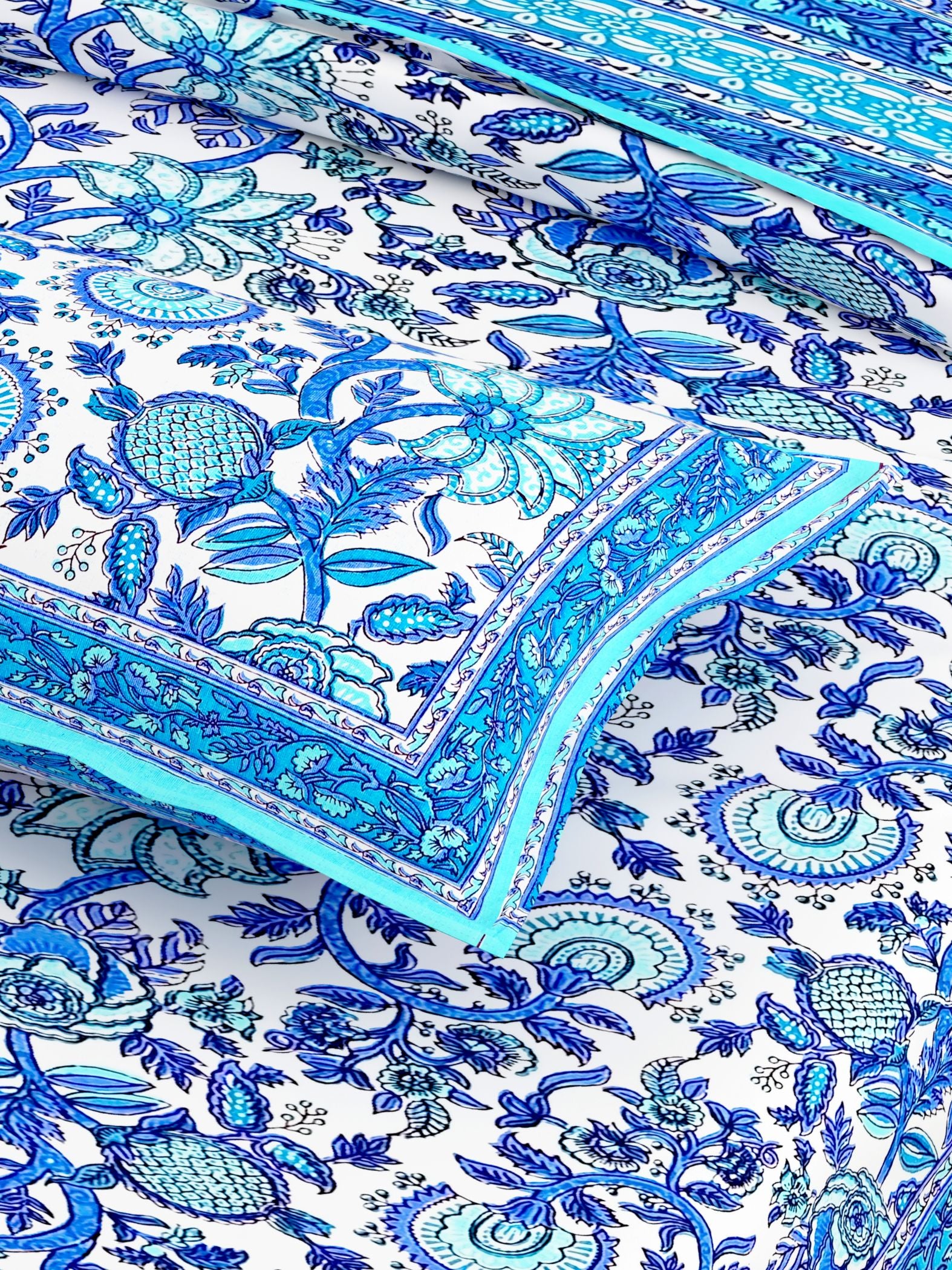 Sky Blue Floral Printed Cotton 200TC King Bedsheet With 2 Zipper Pillow Covers - King Size by House of Ree