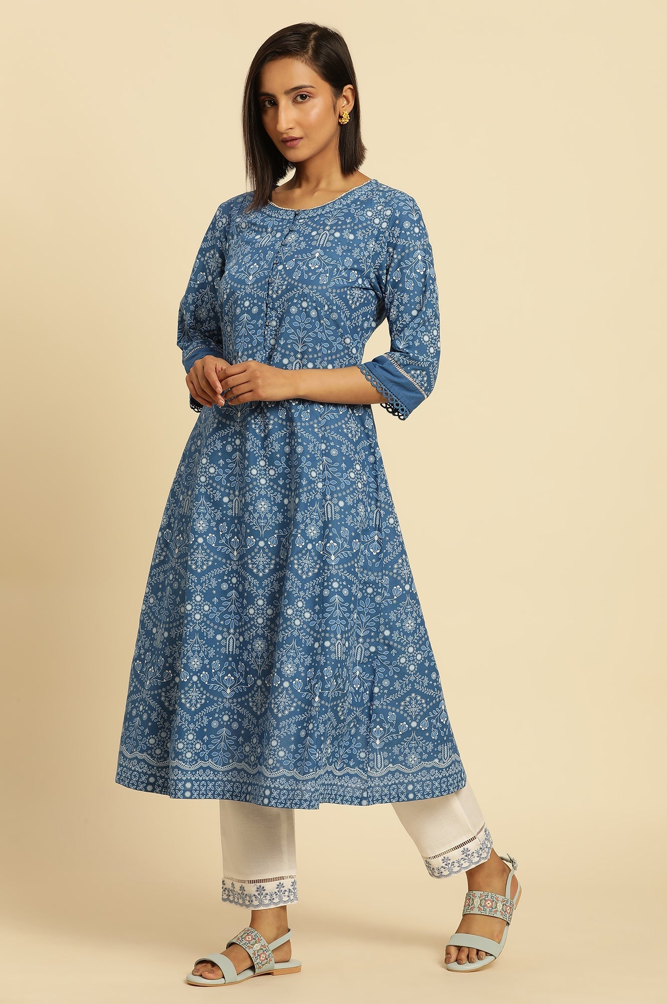 https://cdn.shopify.com/s/files/1/0722/3148/5636/files/24FEW10527-123060_3_cb1f3250-32e2-49b2-8c1d-4d1dd5af5b7f.jpg?v=1760599185