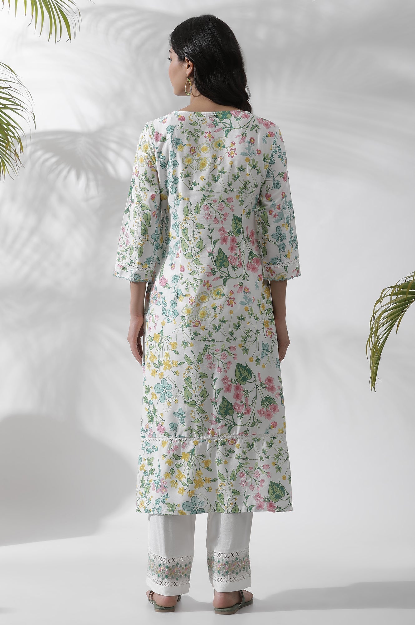 https://cdn.shopify.com/s/files/1/0722/3148/5636/files/24FEW10592-121987_4_07752cb1-b6a2-4f98-9e80-72d065b3d8f9.jpg?v=1760464696