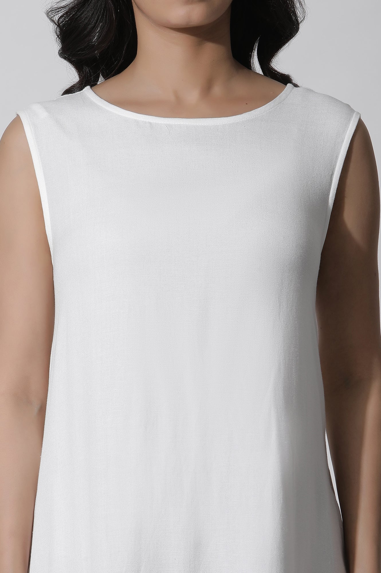 https://cdn.shopify.com/s/files/1/0722/3148/5636/files/24FEW10718-820837_6.jpg?v=1760465264