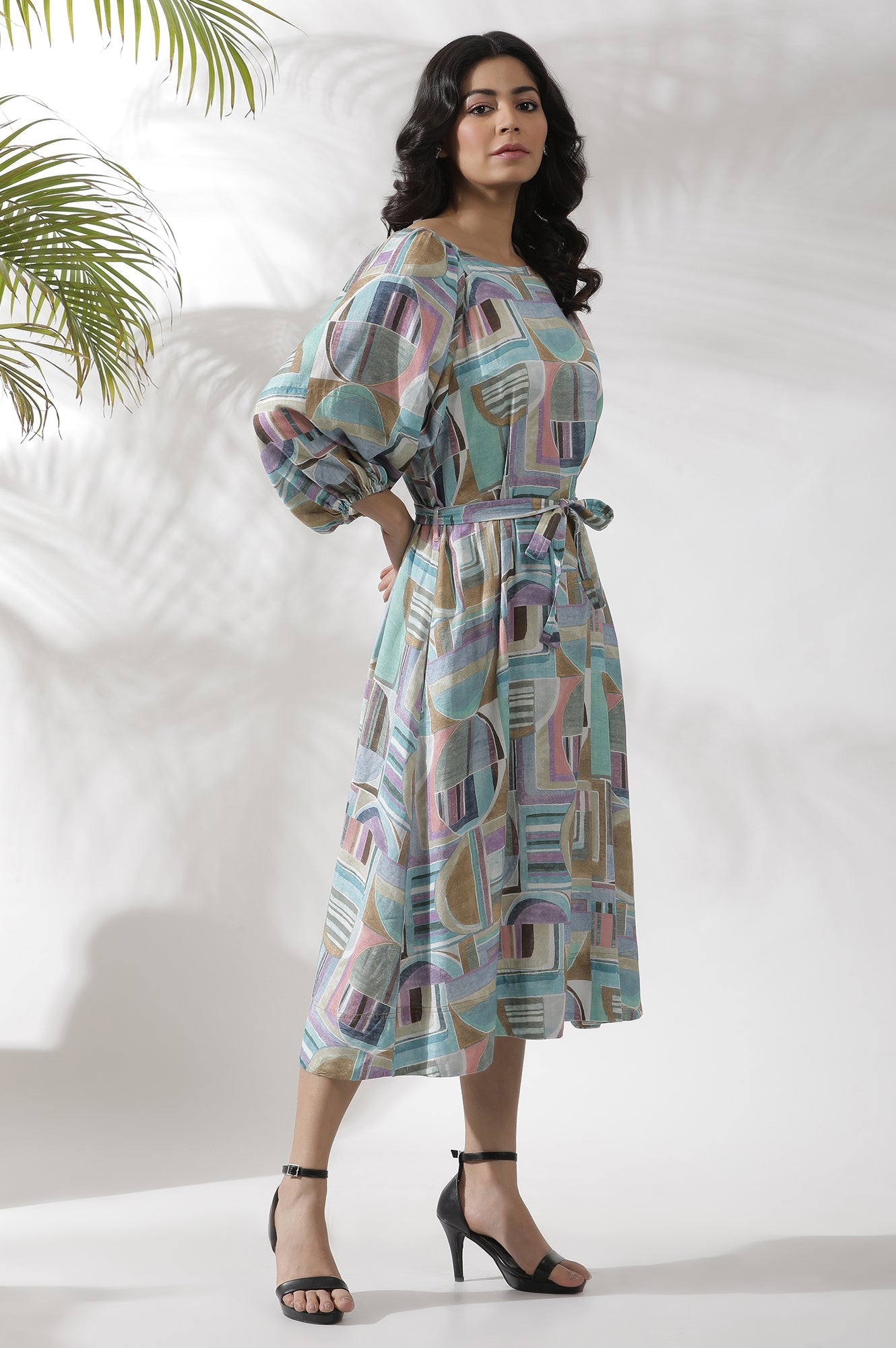 https://cdn.shopify.com/s/files/1/0722/3148/5636/files/24FEW10778-810652_5.jpg?v=1760602918