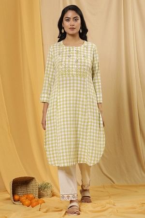https://cdn.shopify.com/s/files/1/0722/3148/5636/files/24FEW11009-313972_2_e2b70ffc-bb05-4c00-ab5e-adae4fceacc0.jpg?v=1760464469