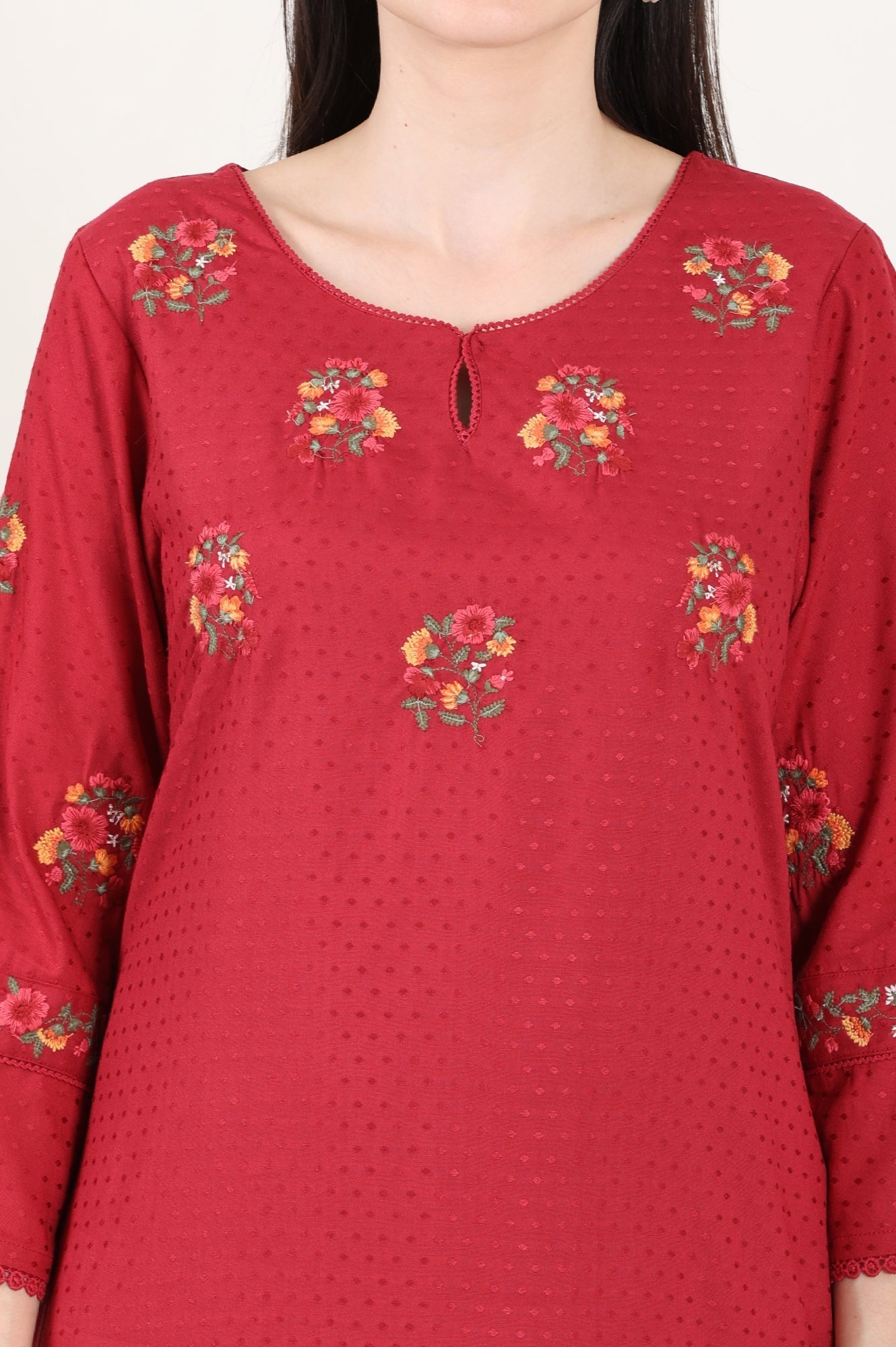 https://cdn.shopify.com/s/files/1/0722/3148/5636/files/24FEW11018-222028_3_8d040ad7-a016-40a3-a247-4ee06dab20ff.jpg?v=1760483336