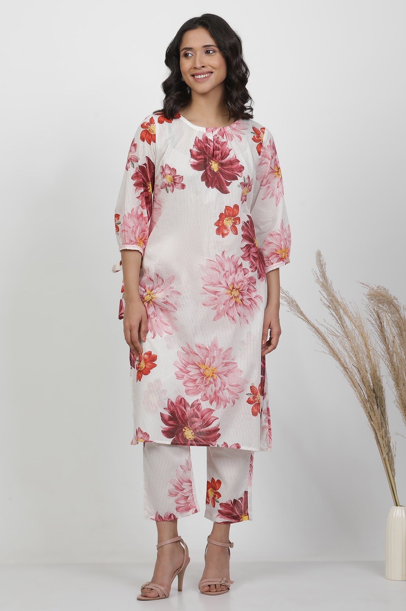 https://cdn.shopify.com/s/files/1/0722/3148/5636/files/24FEW11252-123564_2_8020df4e-06d9-4281-9d6d-f5d9e1838d84.jpg?v=1760474413
