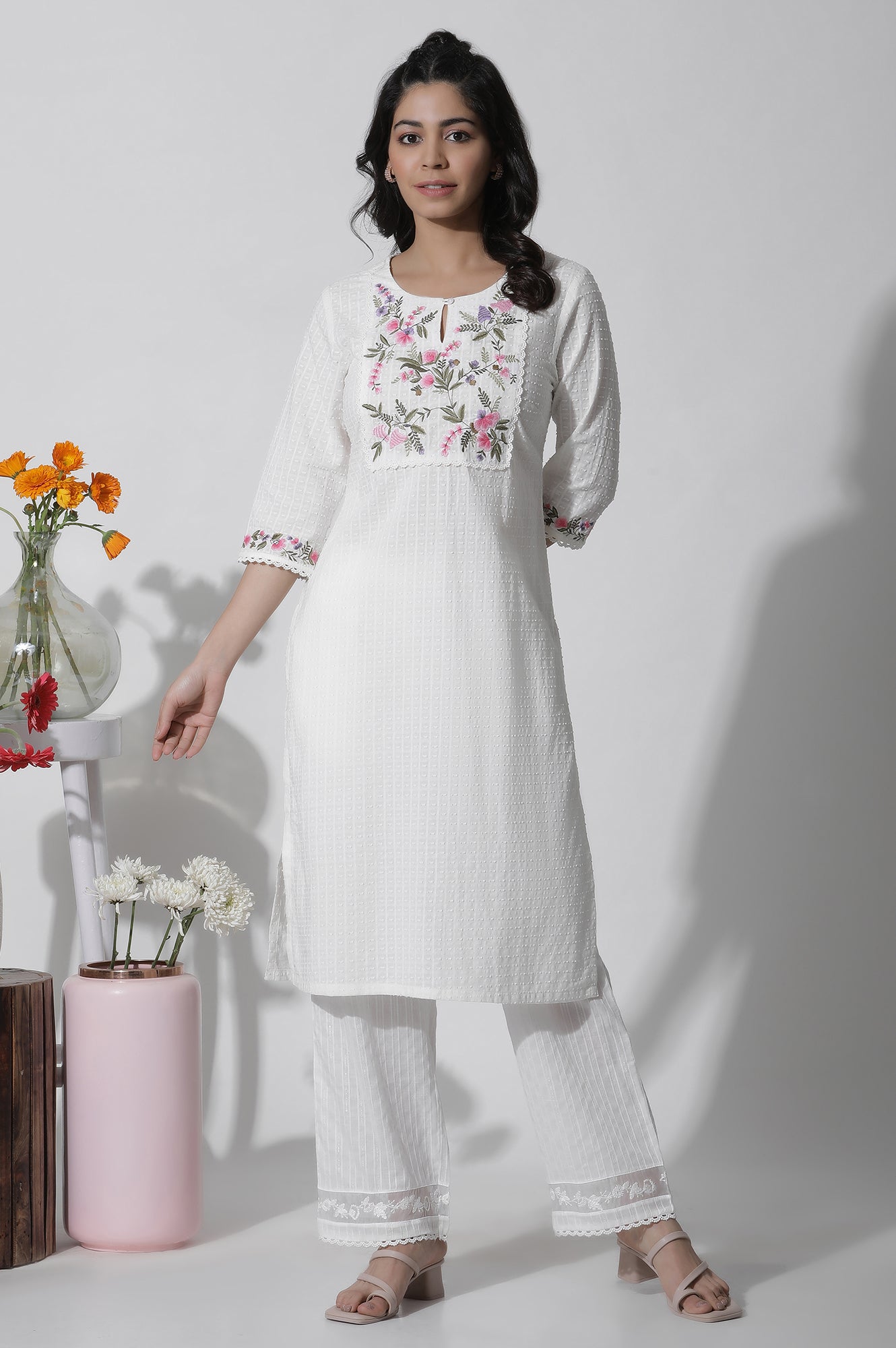 https://cdn.shopify.com/s/files/1/0722/3148/5636/files/24FEW11270-222045_1.jpg?v=1760465359