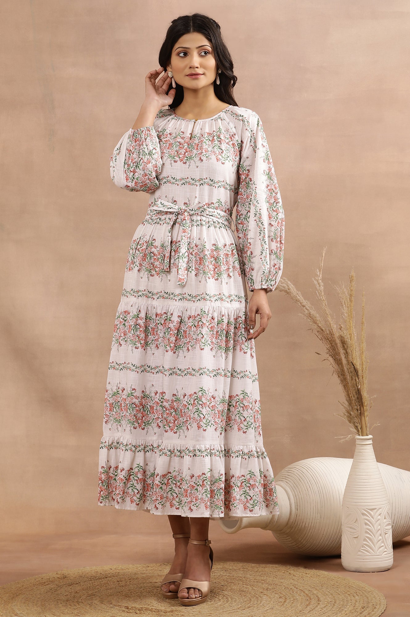 https://cdn.shopify.com/s/files/1/0722/3148/5636/files/24FEW11364-810682_2_8c9a96fe-e01d-4578-ad9d-3d68b74d324c.jpg?v=1760474986