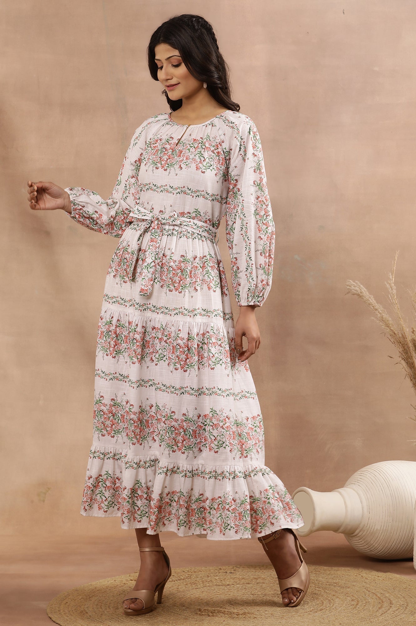 https://cdn.shopify.com/s/files/1/0722/3148/5636/files/24FEW11364-810682_3_c96a5d73-452e-4839-b554-d324a2ddbec4.jpg?v=1760474987